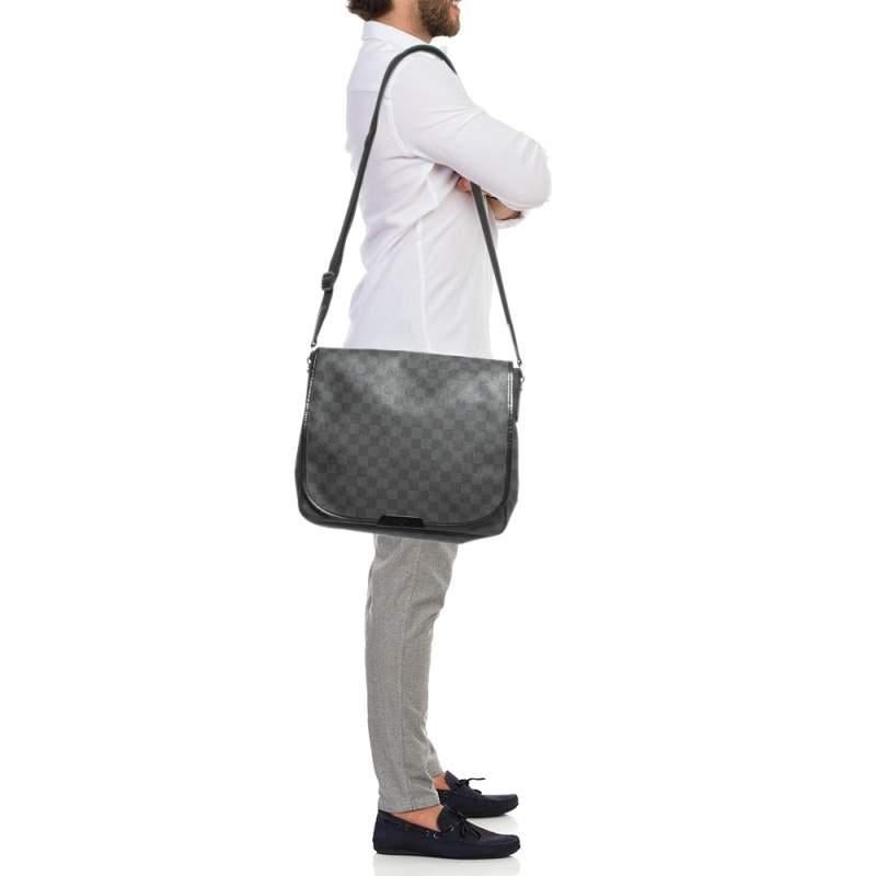 Louis Vuitton Black Damier Infini Calypso Messenger GM Bag In Good Condition In Dubai, Al Qouz 2