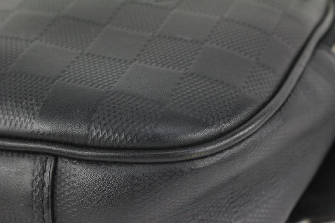 Louis Vuitton - Sac à bandoulière « Bum » en cuir ambré damier infini noir 99LV74 en vente 6