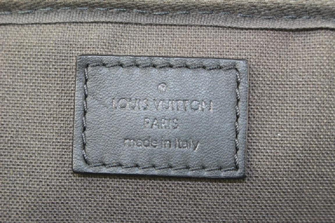 Noir Louis Vuitton - Sac à bandoulière « Bum » en cuir ambré damier infini noir 99LV74 en vente