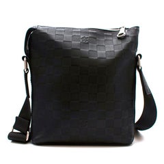 Louis Vuitton Black Damier Infini Leather Discovery Messenger BB Bag