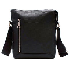Louis Vuitton Black Damier Infini Leather Discovery Messenger BB Bag