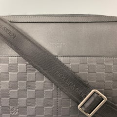 LOUIS VUITTON Black Damier Infini Leather District Messenger Bag