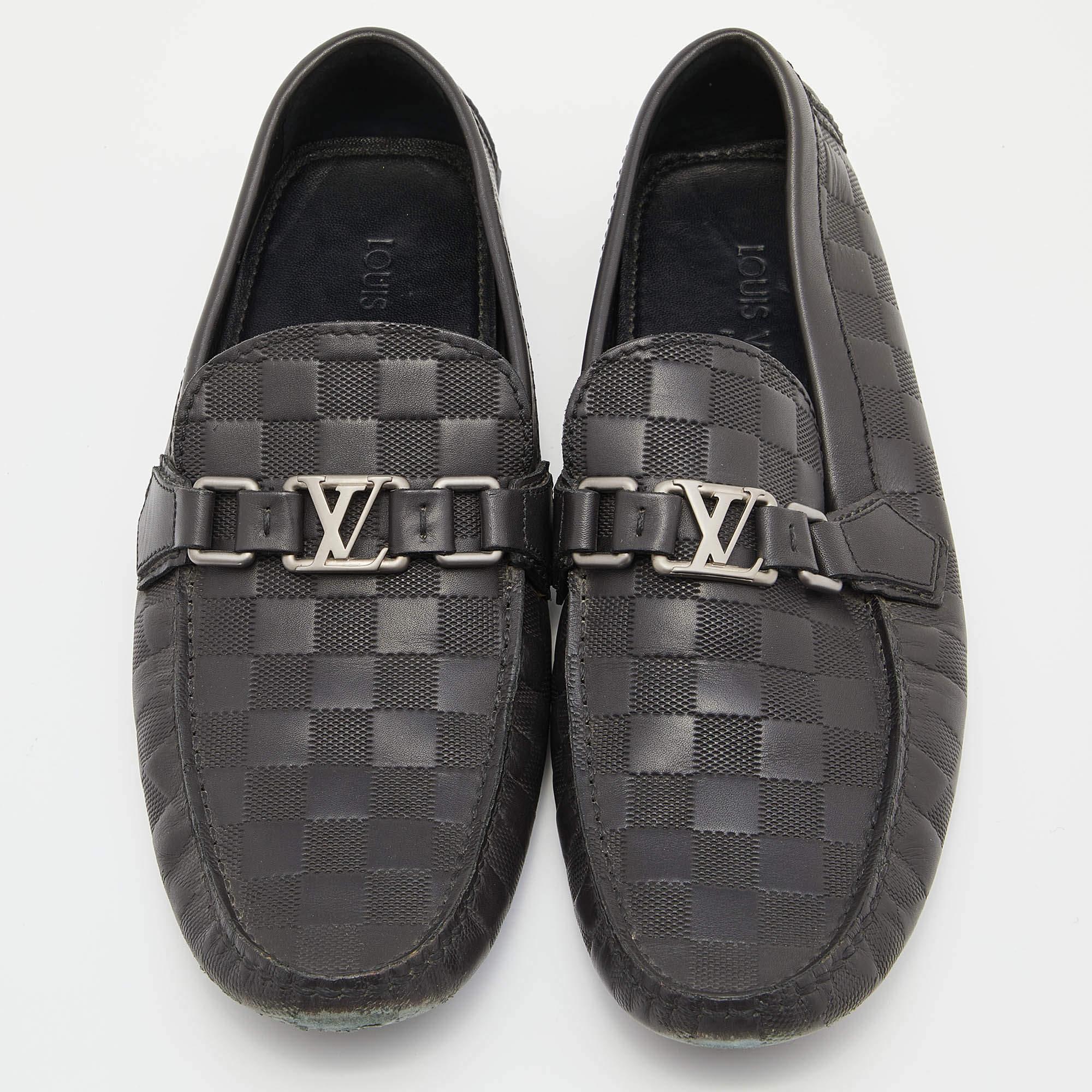 Practical, fashionable, and durable—these designer loafers are carefully built to be fine companions to your everyday style. They come made using the best materials to be a prized buy.

Includes: Original Box

