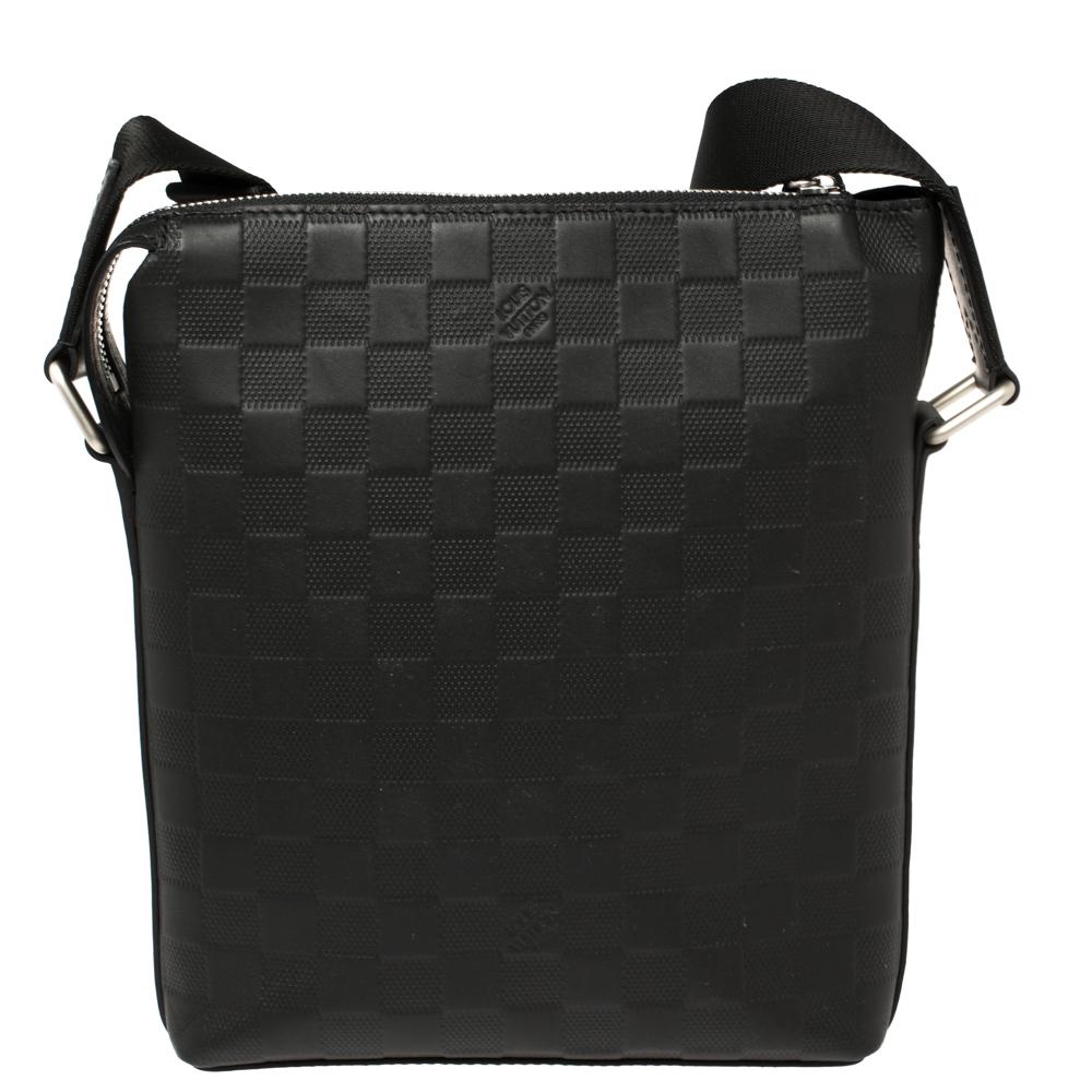 Louis Vuitton Black Damier Leather Infini Discovery BB Messenger Bag In Good Condition In Dubai, Al Qouz 2
