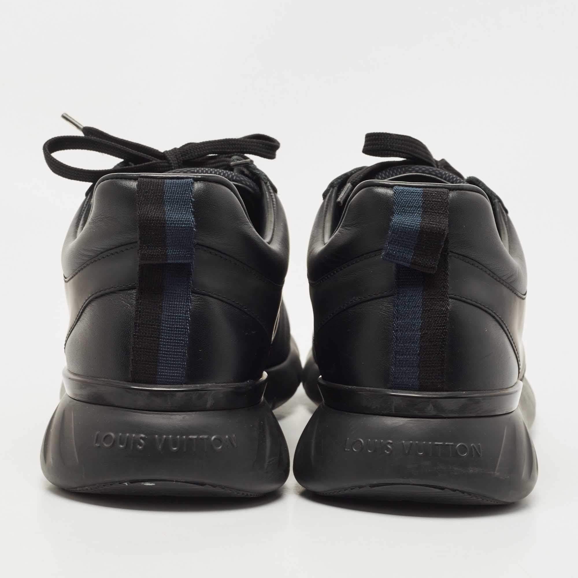 Louis Vuitton Black Damier Nylon and Leather Fastlane Low Top Sneakers Size 43 In Good Condition For Sale In Dubai, Al Qouz 2