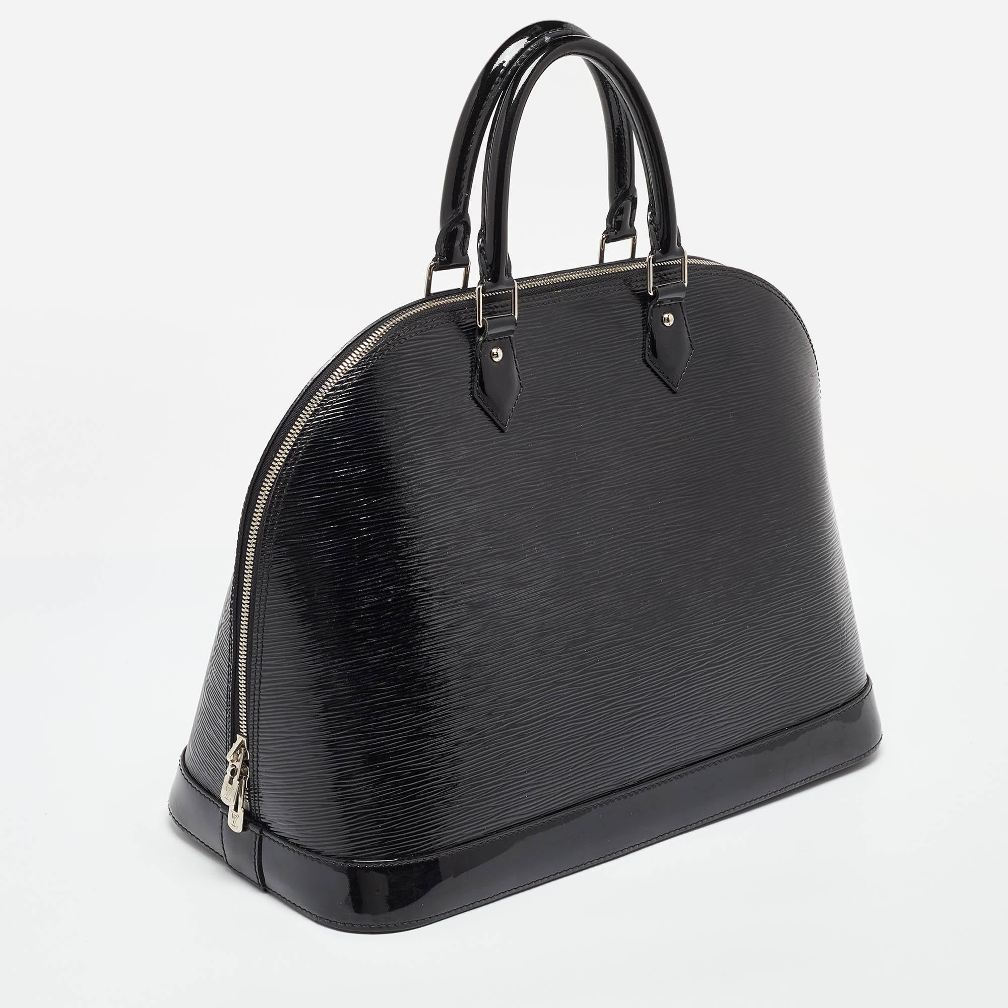 Noir Louis Vuitton - Sac Alma GM en cuir épi noir électrique en vente
