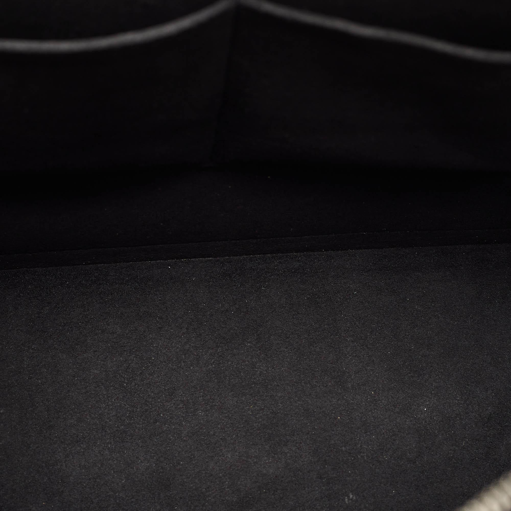 Louis Vuitton - Sac Alma GM en cuir épi noir électrique en vente 3