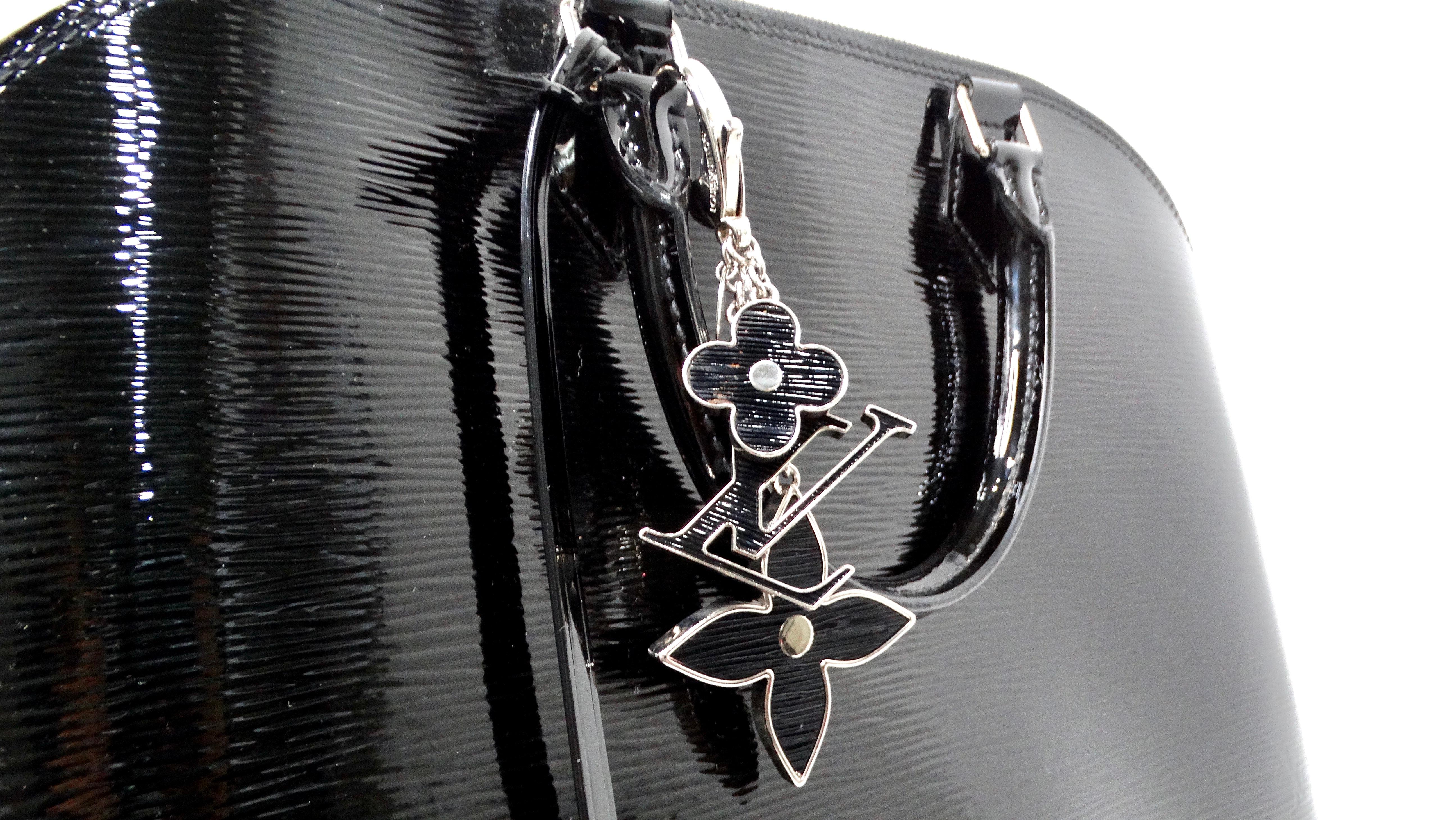 Louis Vuitton - Sac à main Alma en cuir épi électrique noir Bon état - En vente à Scottsdale, AZ