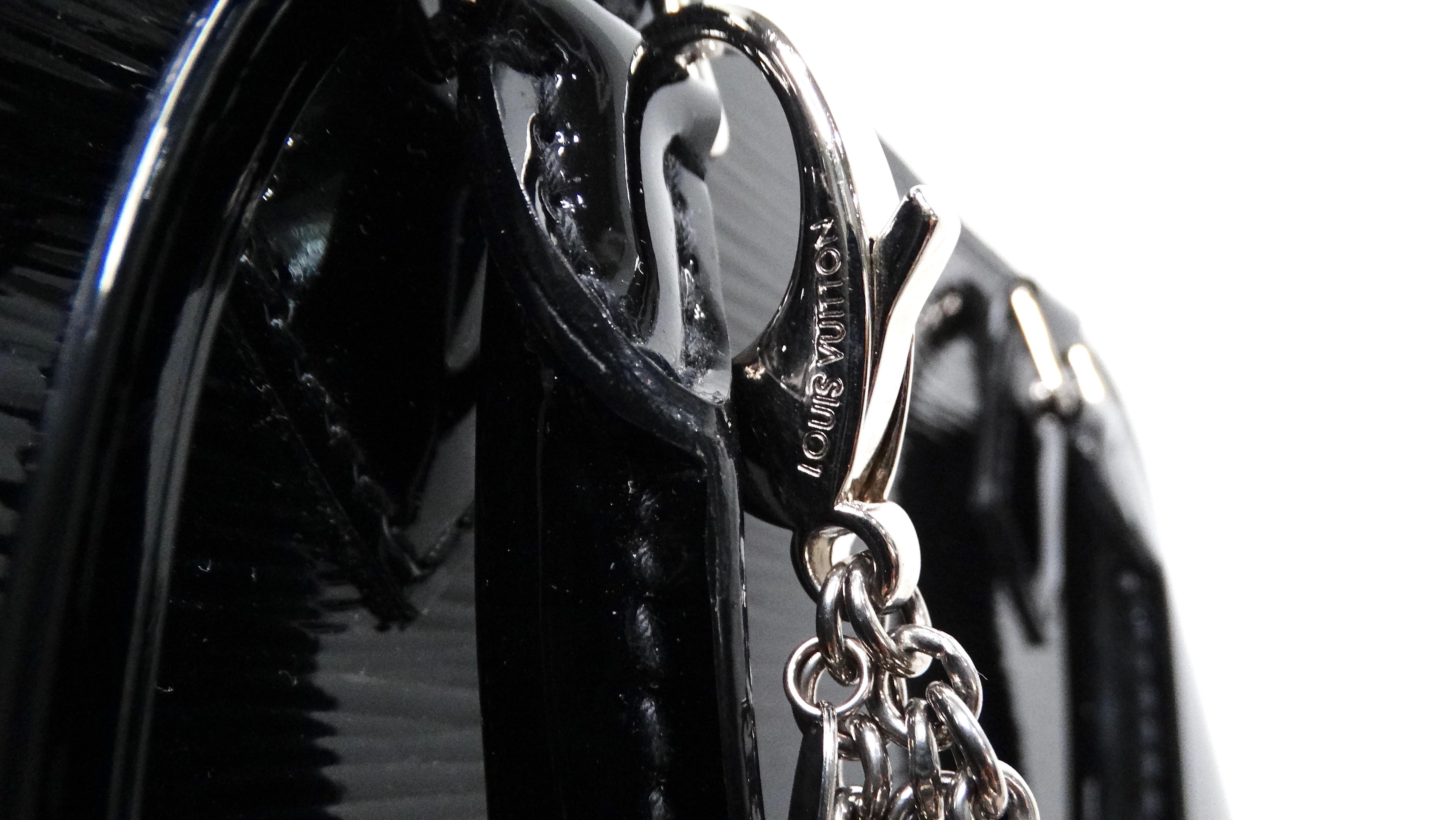 Louis Vuitton - Sac à main Alma en cuir épi électrique noir Pour femmes en vente