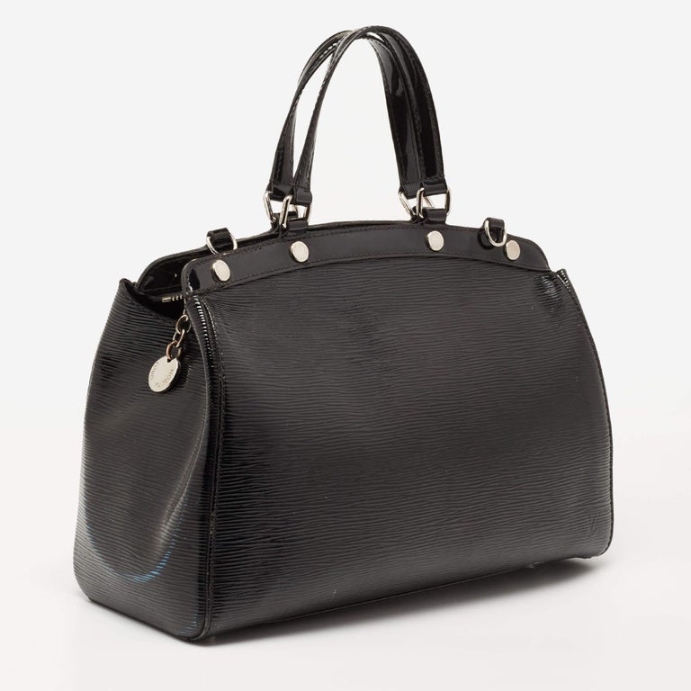 Women's or Men's Louis Vuitton Black Electric Epi Leather Brea MM Bag For Sale