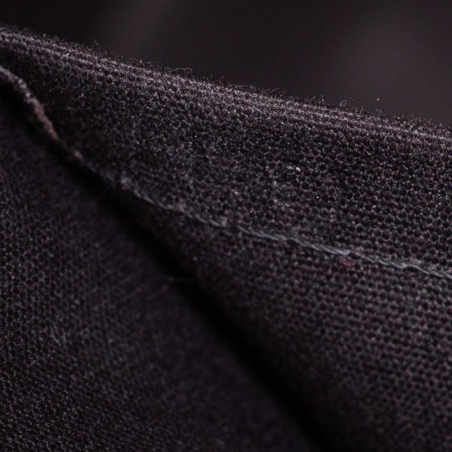 Louis Vuitton - Sac Brea MM en cuir épi noir électrique en vente 1