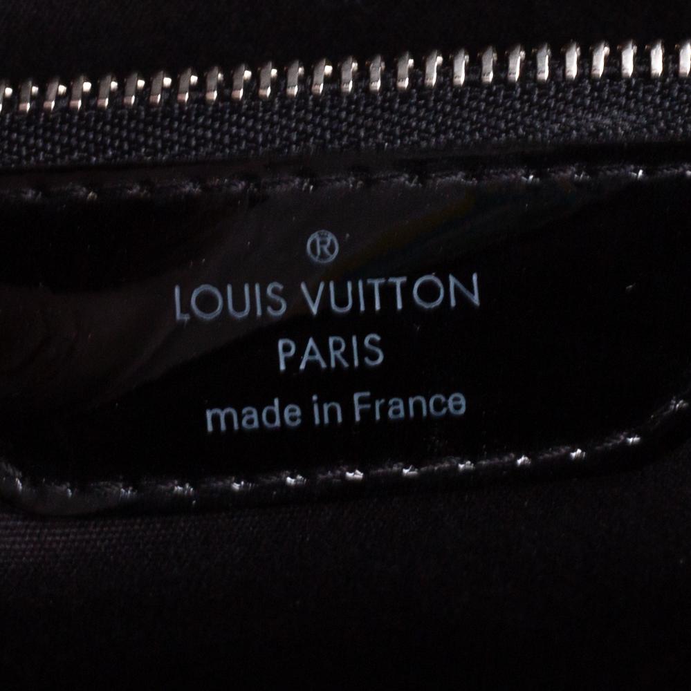 Louis Vuitton - Sac Brea MM en cuir épi noir électrique en vente 2