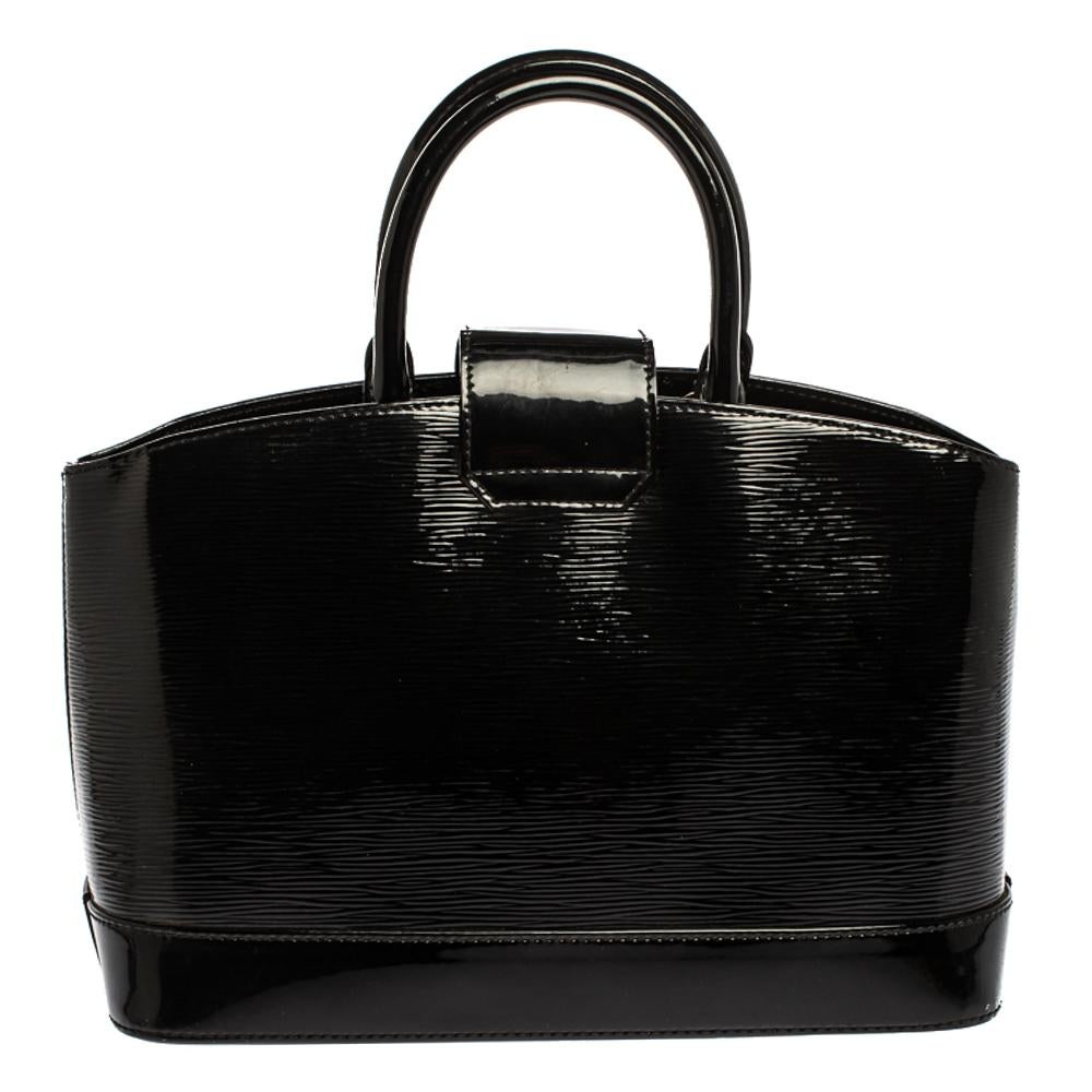 Everybody wants a bag as fabulous as this one from Louis Vuitton. It is made from high-quality Epi leather and designed to assist you every day. The bag carries a black shade and a turn-lock that leads to an Alcantara-lined interior which will