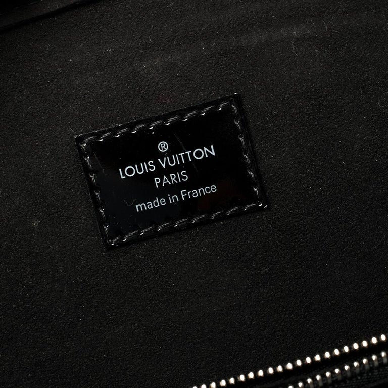 LOUIS VUITTON #38256 Electric Black Epi Leather Pont Neuf GM