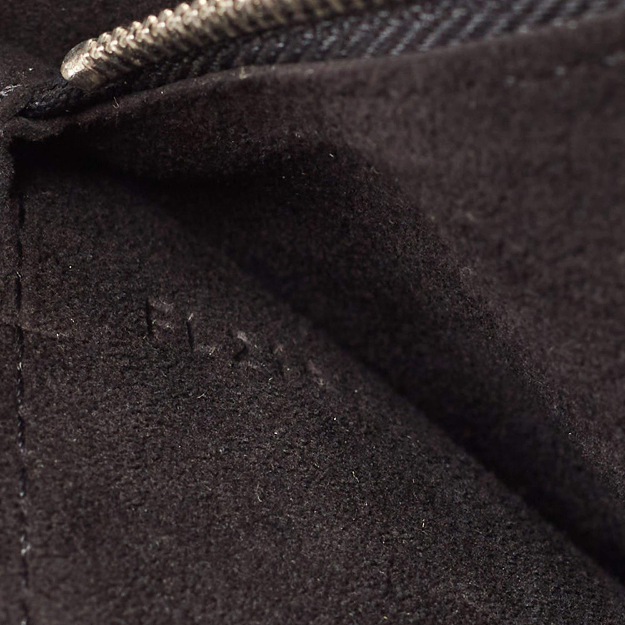 Louis Vuitton Black Electric Epi Leather Pont Neuf GM Bag For Sale 6