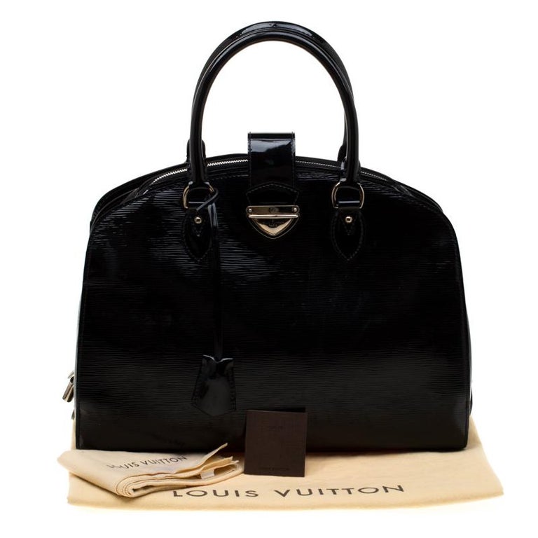 Louis Vuitton Black Electric Epi Leather Pont Neuf GM Bag For Sale at 1stdibs