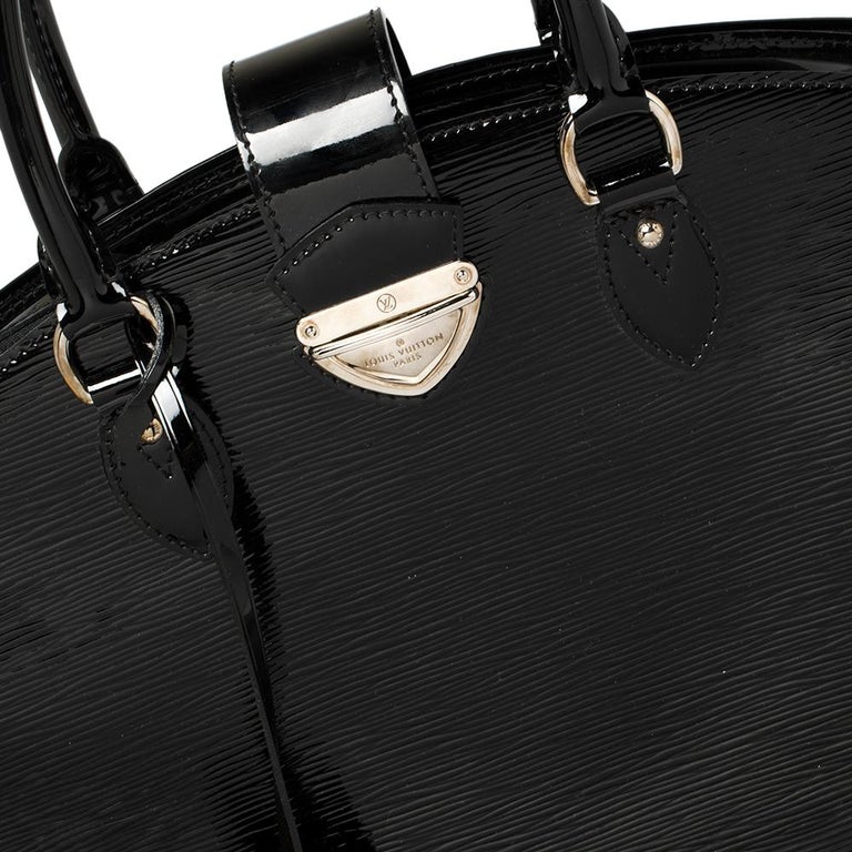 LOUIS VUITTON #38256 Electric Black Epi Leather Pont Neuf GM Handbag
