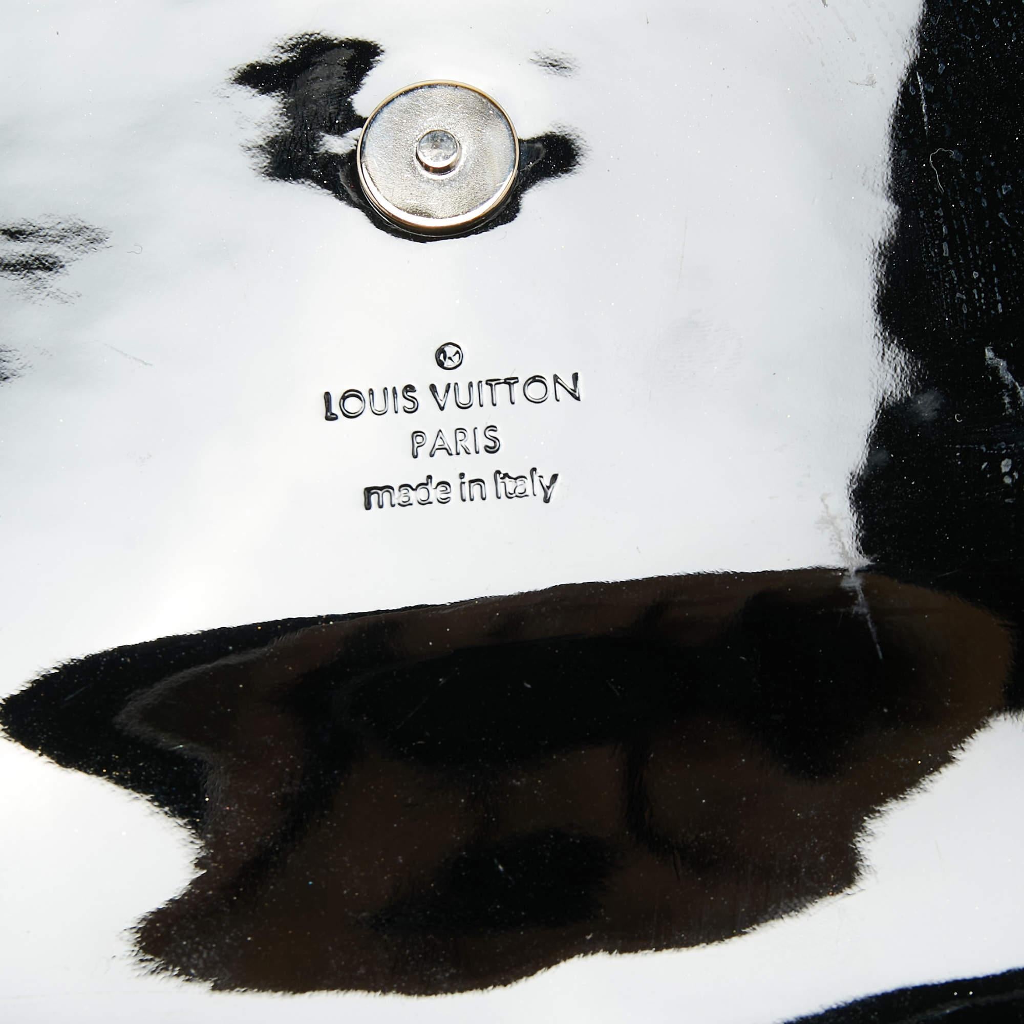 Louis Vuitton Black Electric Epi Leather Sobe Clutch For Sale 10