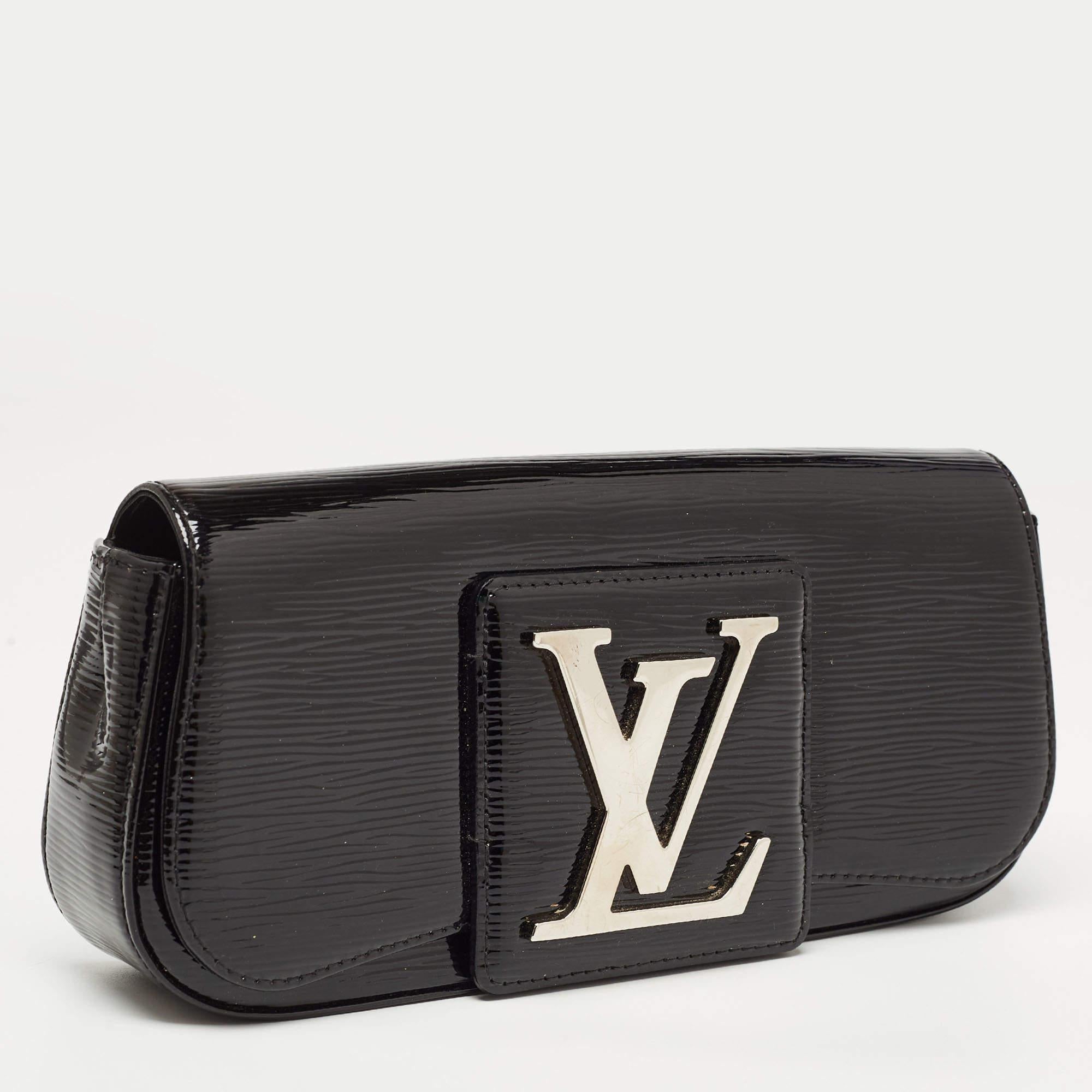 Louis Vuitton Black Electric Epi Leather Sobe Clutch In Good Condition In Dubai, Al Qouz 2