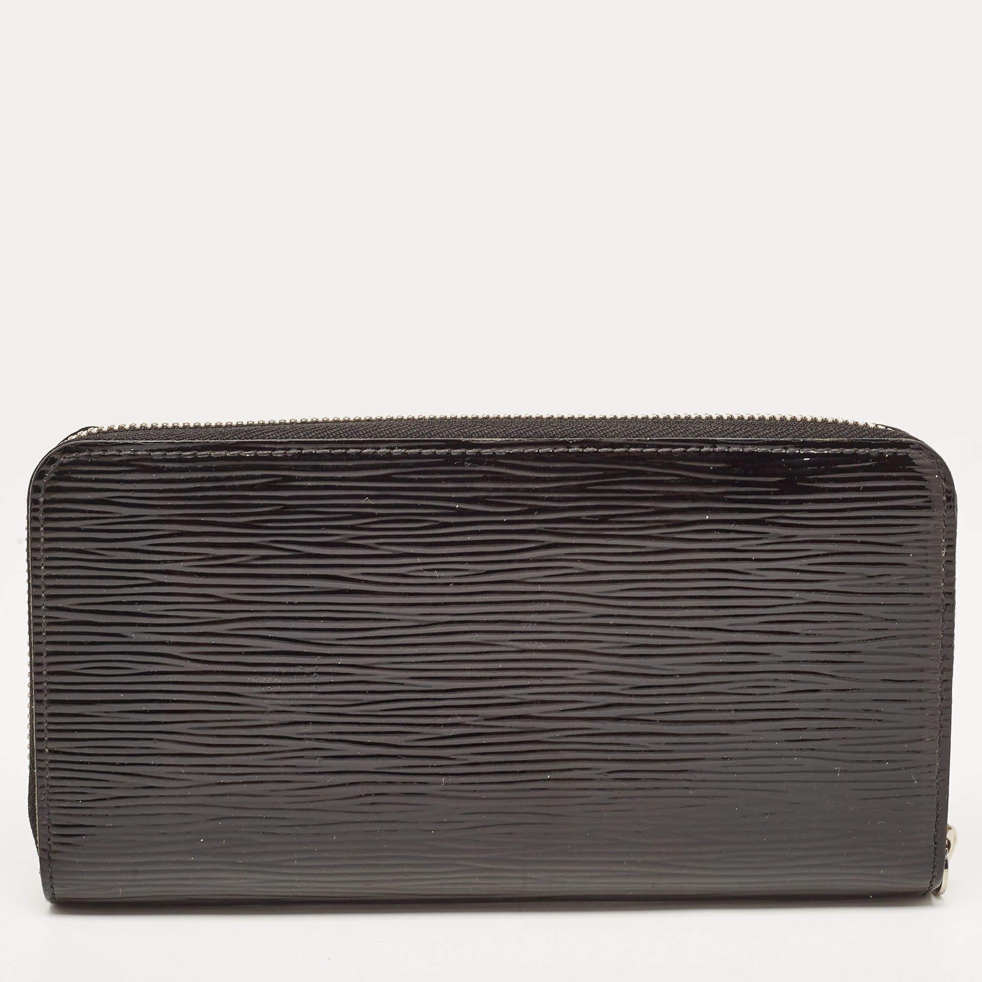 Louis Vuitton Black Electric Epi Leather Zippy Wallet For Sale 2