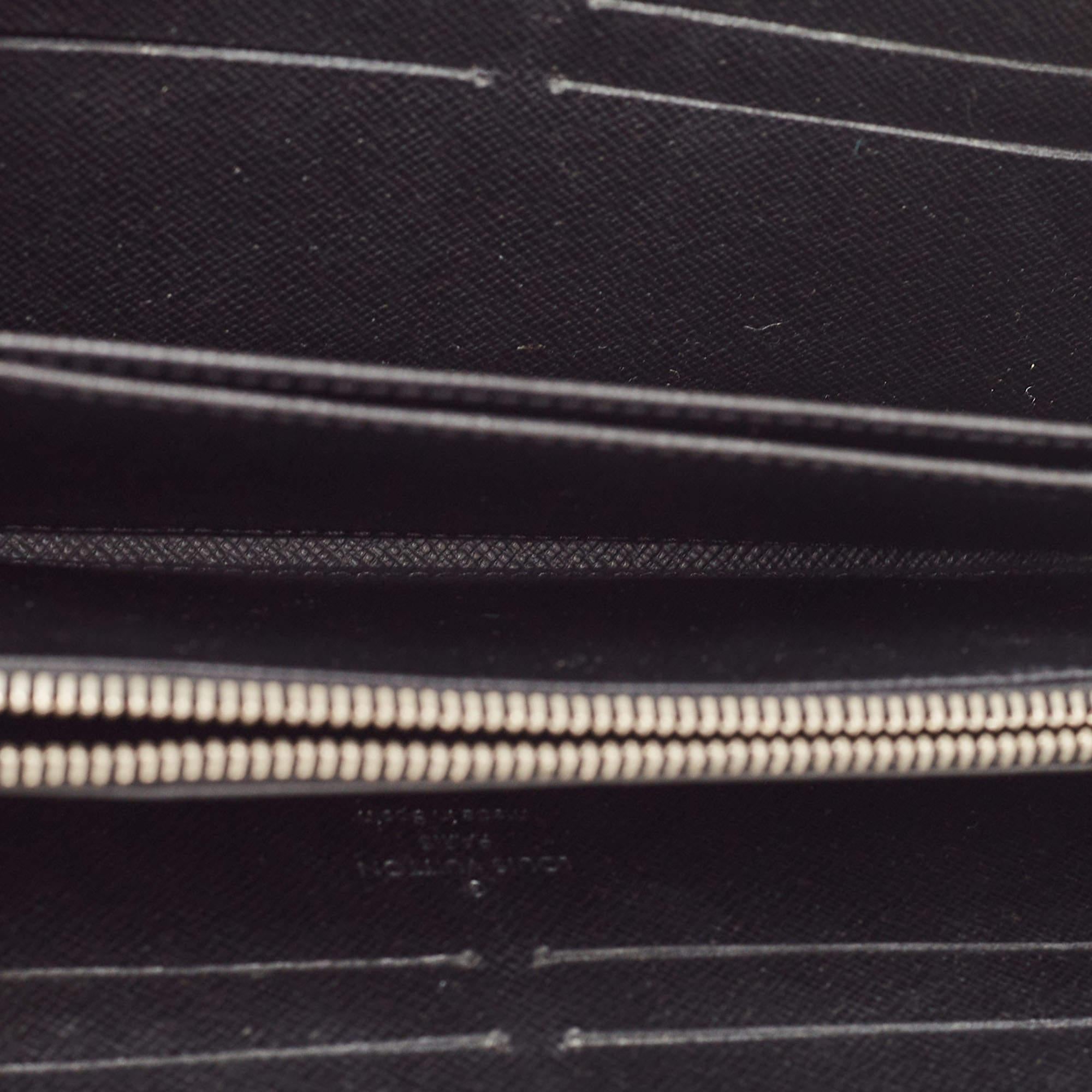 Louis Vuitton Black Electric Epi Leather Zippy Wallet For Sale 3