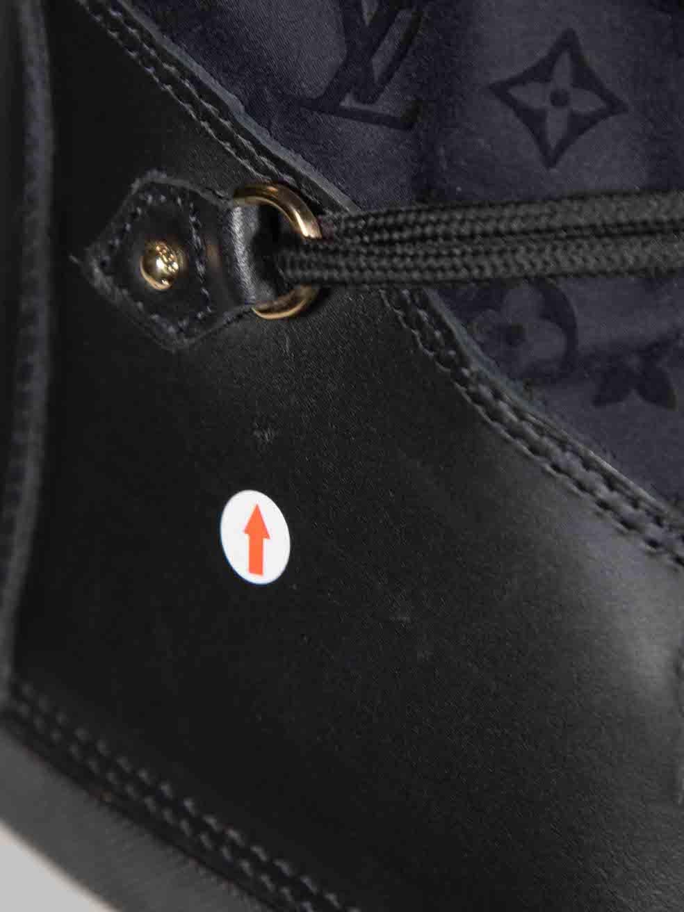 Louis Vuitton Black Embossed Off Piste Snow Boots Size IT 37 For Sale 2