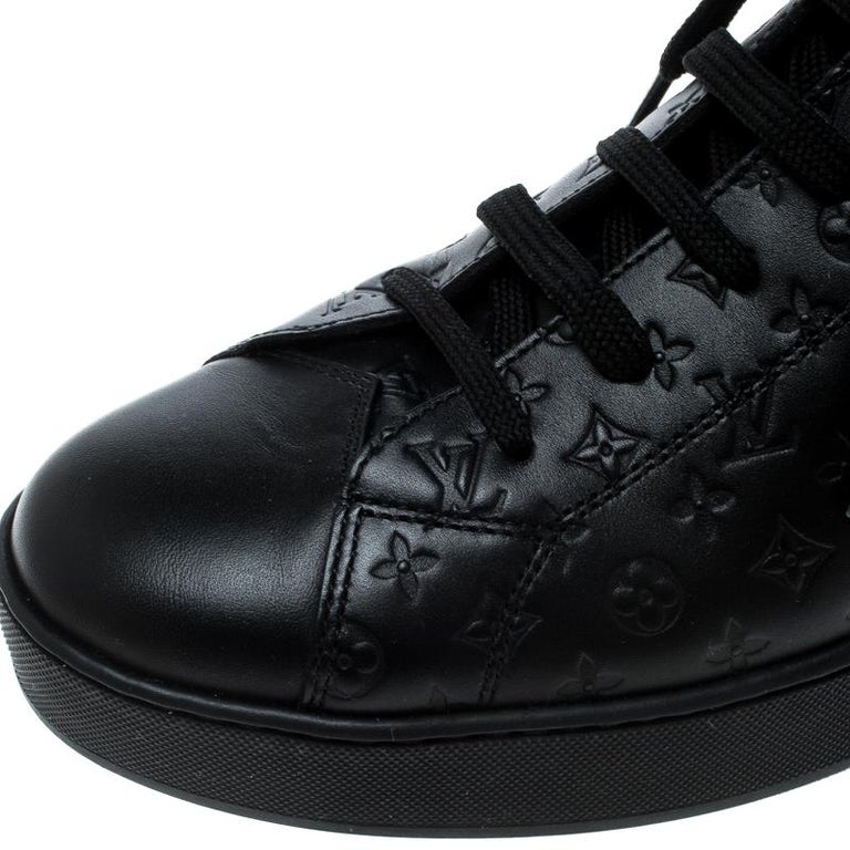 Louis Vuitton IMPULSE 9.5 Black Leather Canvas Fashion Sneakers LI 1008