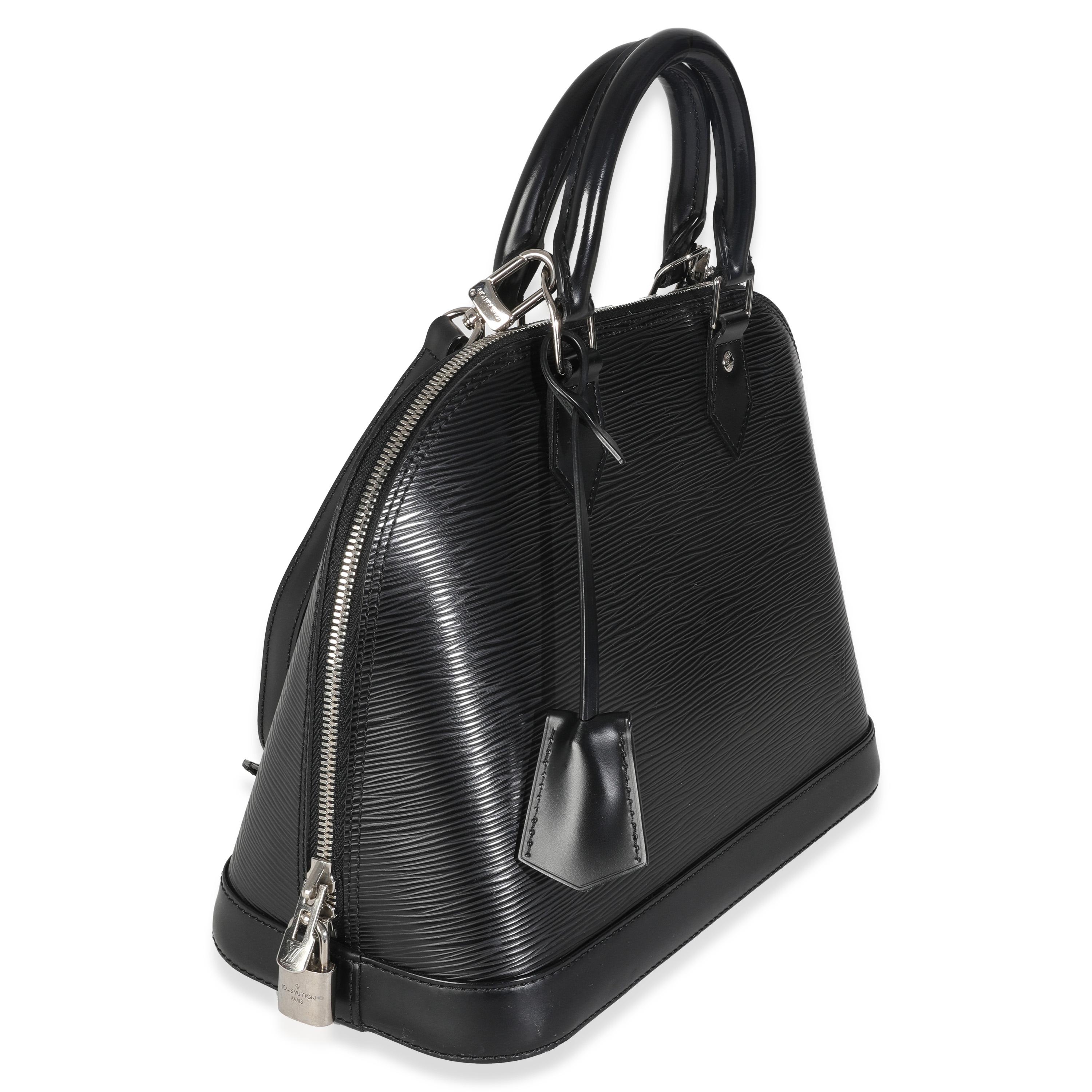 Louis Vuitton Black Epi Alma PM In Excellent Condition For Sale In New York, NY