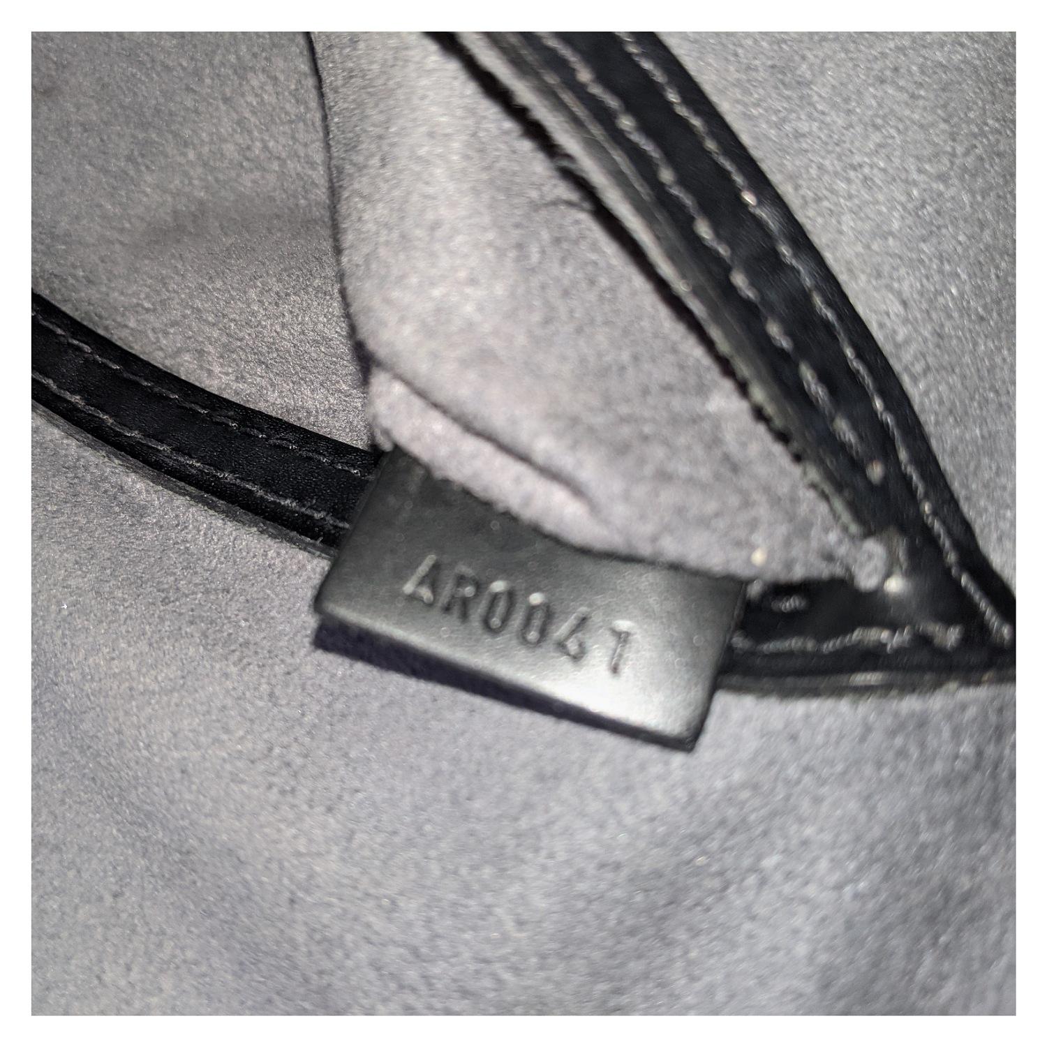 Louis Vuitton Black EPI Alma PM Handbag Satchel 1