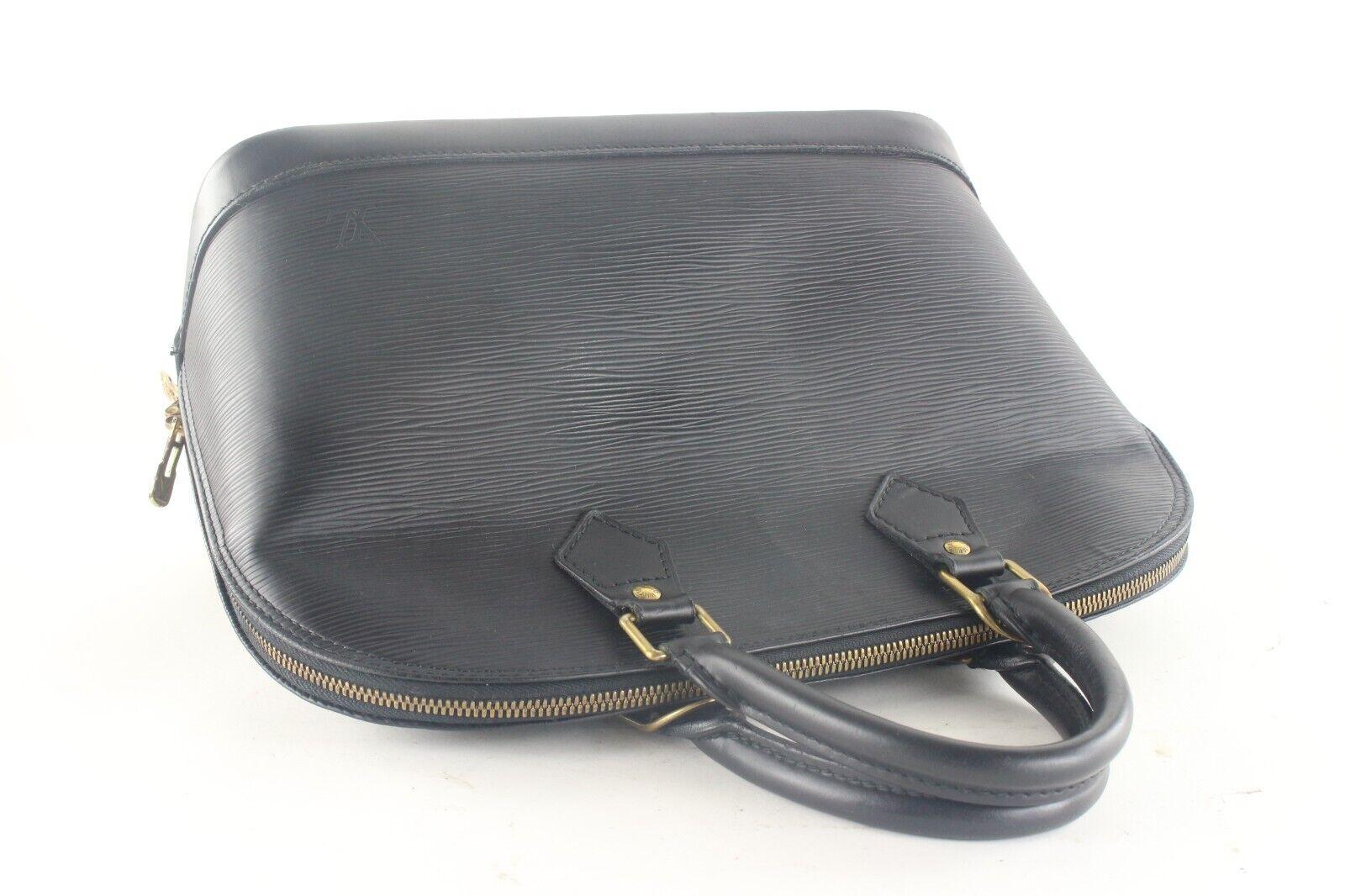 Louis Vuitton Black Epi Alma PM Leather Satchel Handbag 5LV1023K For Sale 4