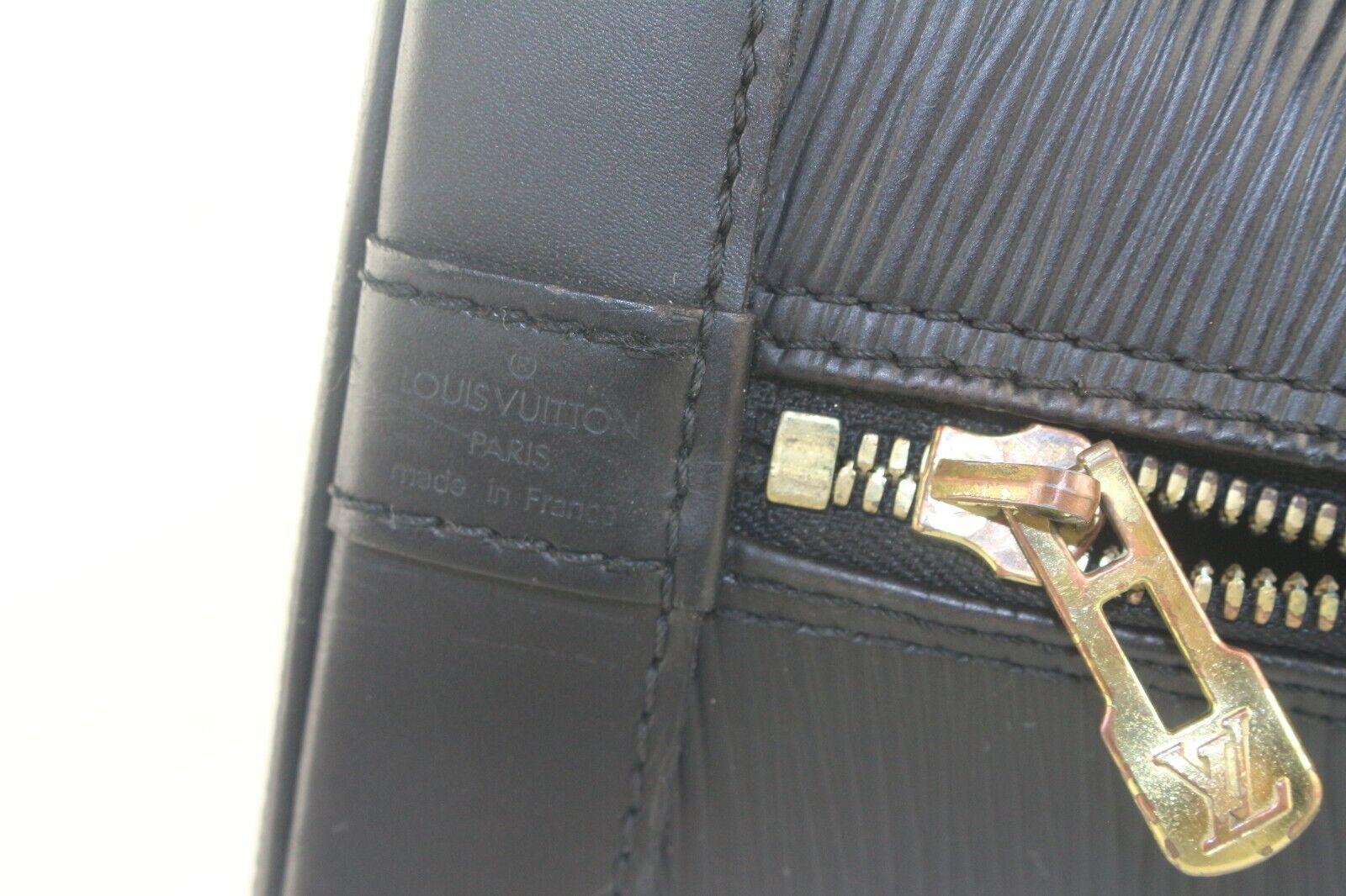 Louis Vuitton Black Epi Alma PM Leather Satchel Handbag 5LV1023K For Sale 5