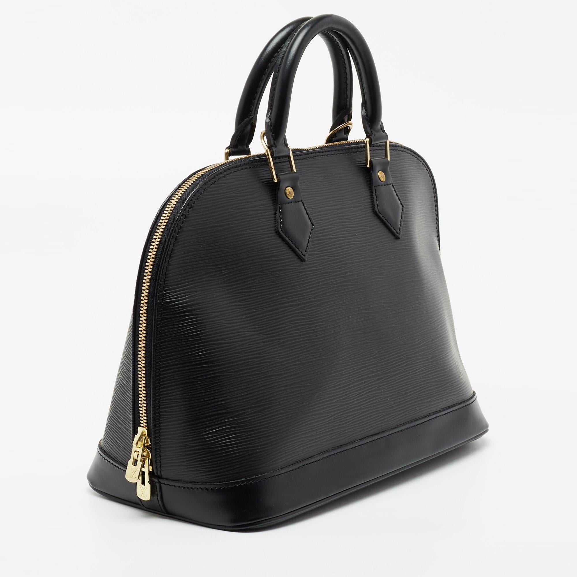 Louis Vuitton Black Epi Leather Alma PM Bag In Excellent Condition In Dubai, Al Qouz 2