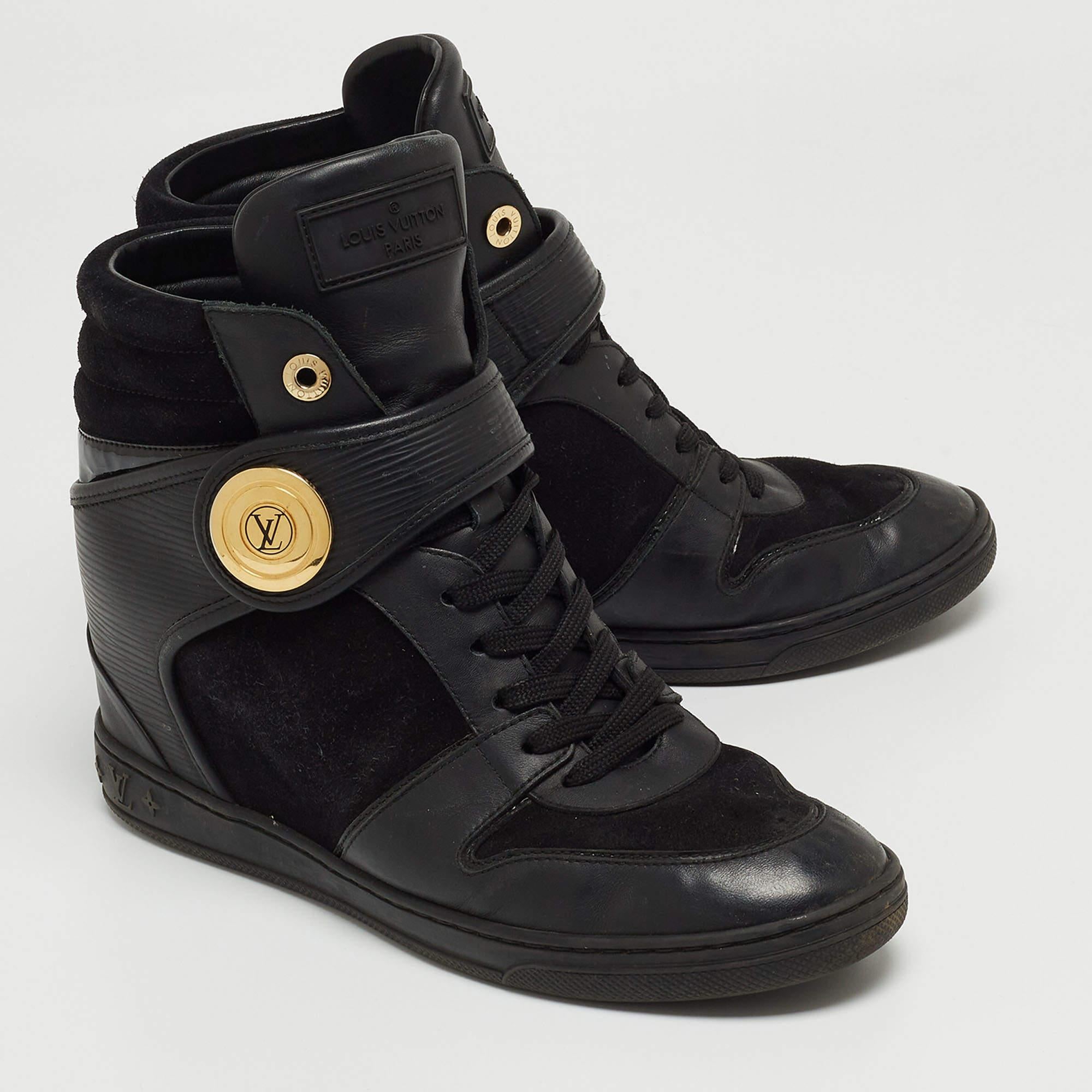 Louis Vuitton Black Epi Leather and Suede High Top Sneakers Size 40 In Good Condition For Sale In Dubai, Al Qouz 2