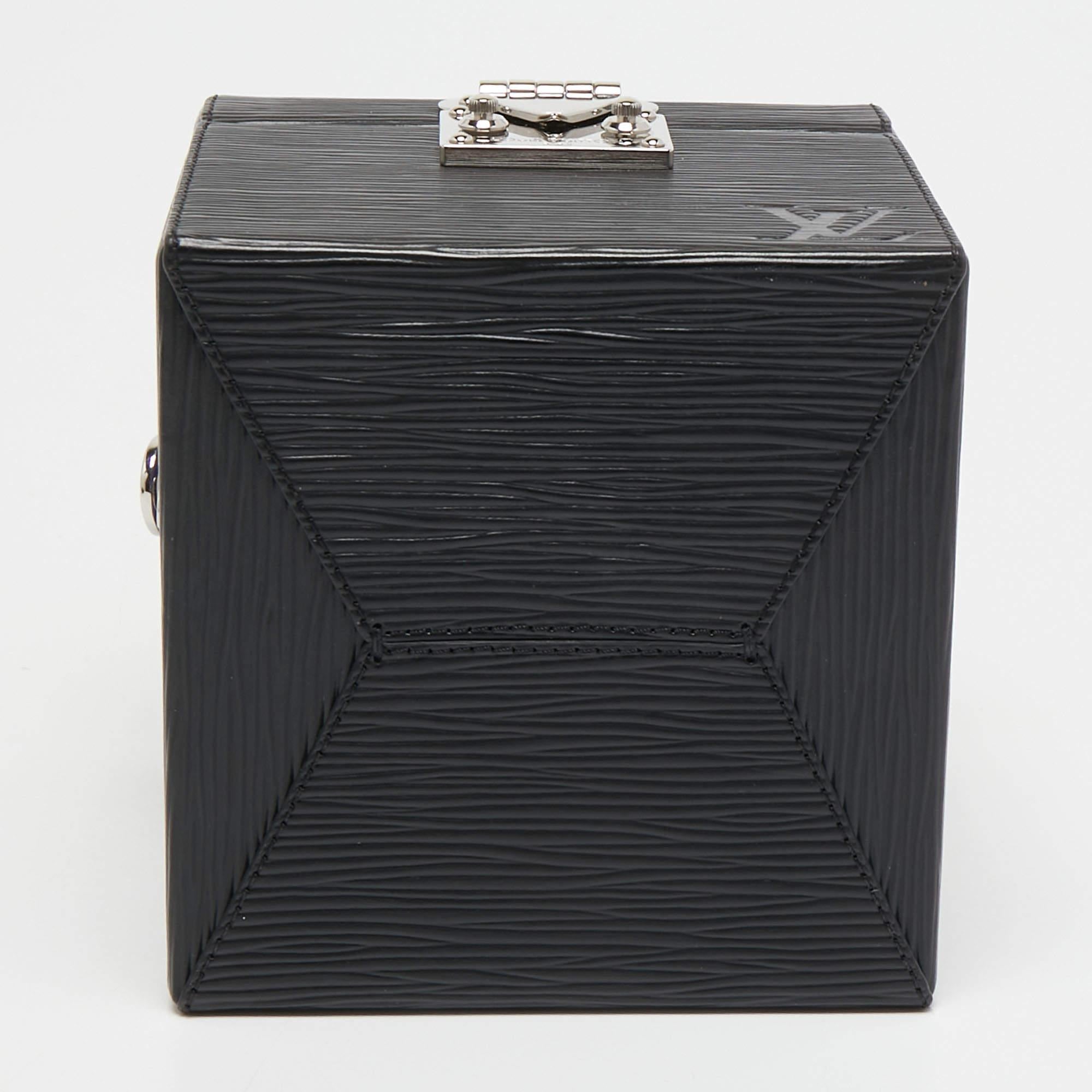 Louis Vuitton Black Epi Leather Bleecker Box Bag In Good Condition In Dubai, Al Qouz 2