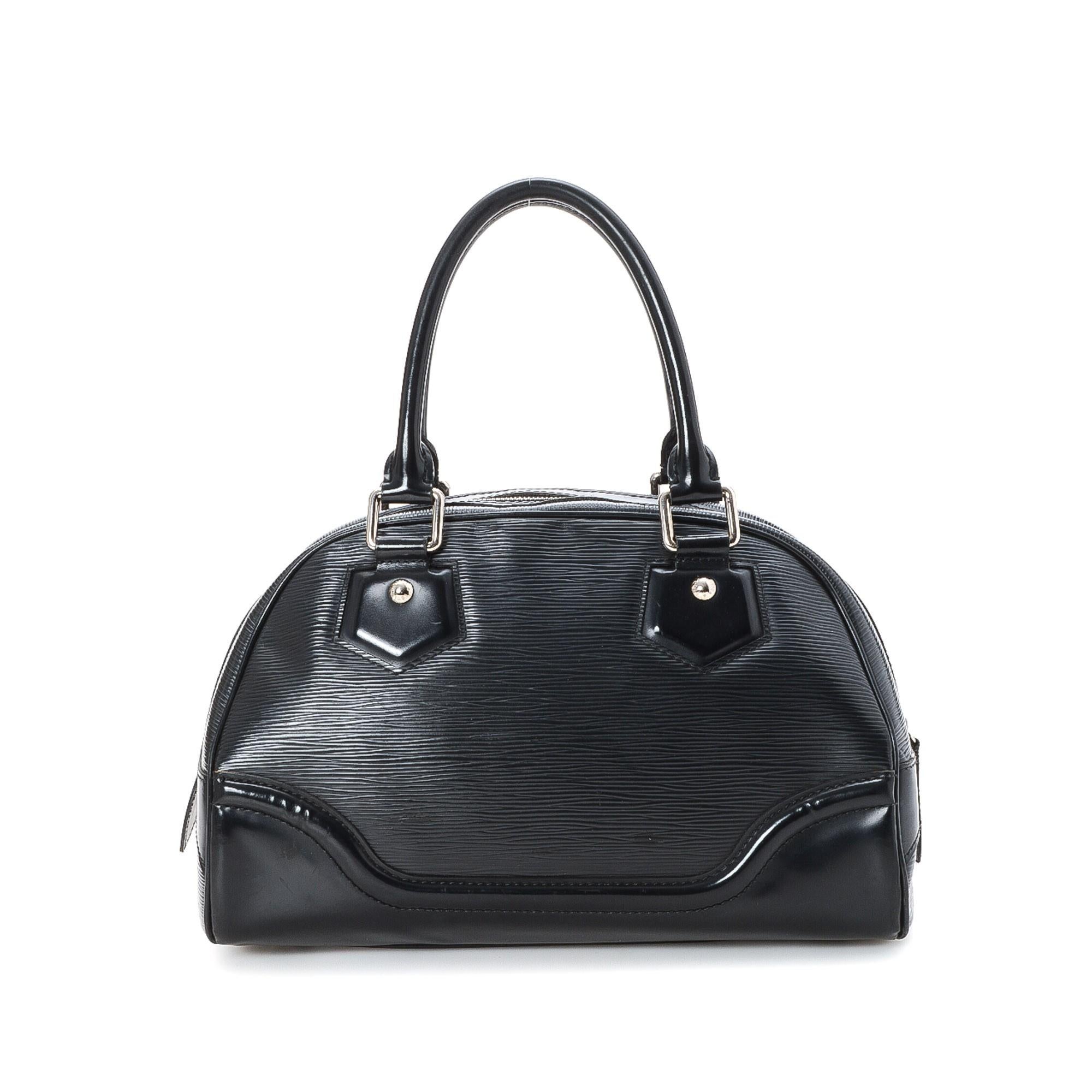 Louis Vuitton Black Epi Leather Bowling Montaigne PM Handbag In Good Condition For Sale In Irvine, CA