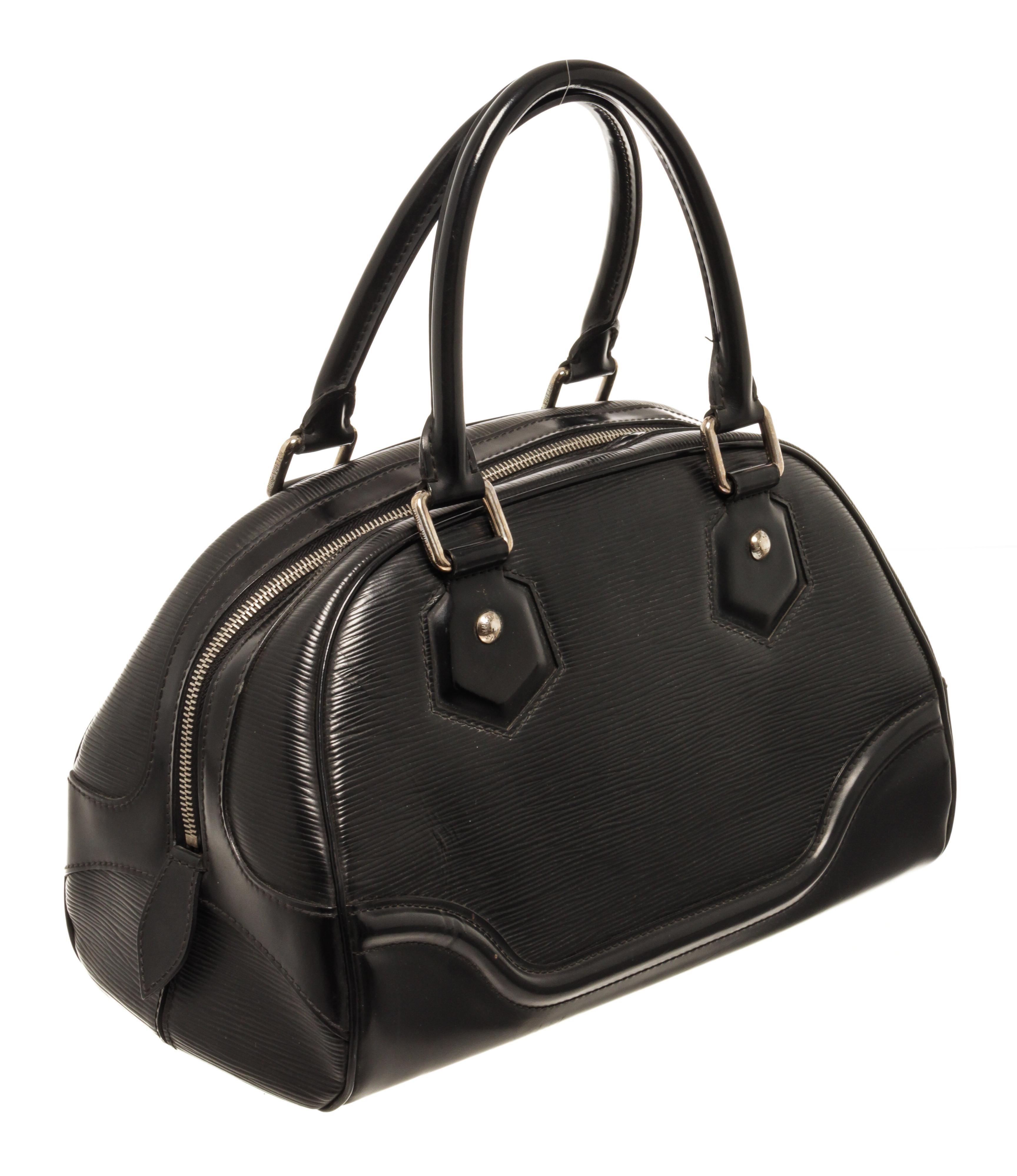 Louis Vuitton Black Epi Leather Bowling Montaigne PM Handbag In Good Condition For Sale In Irvine, CA