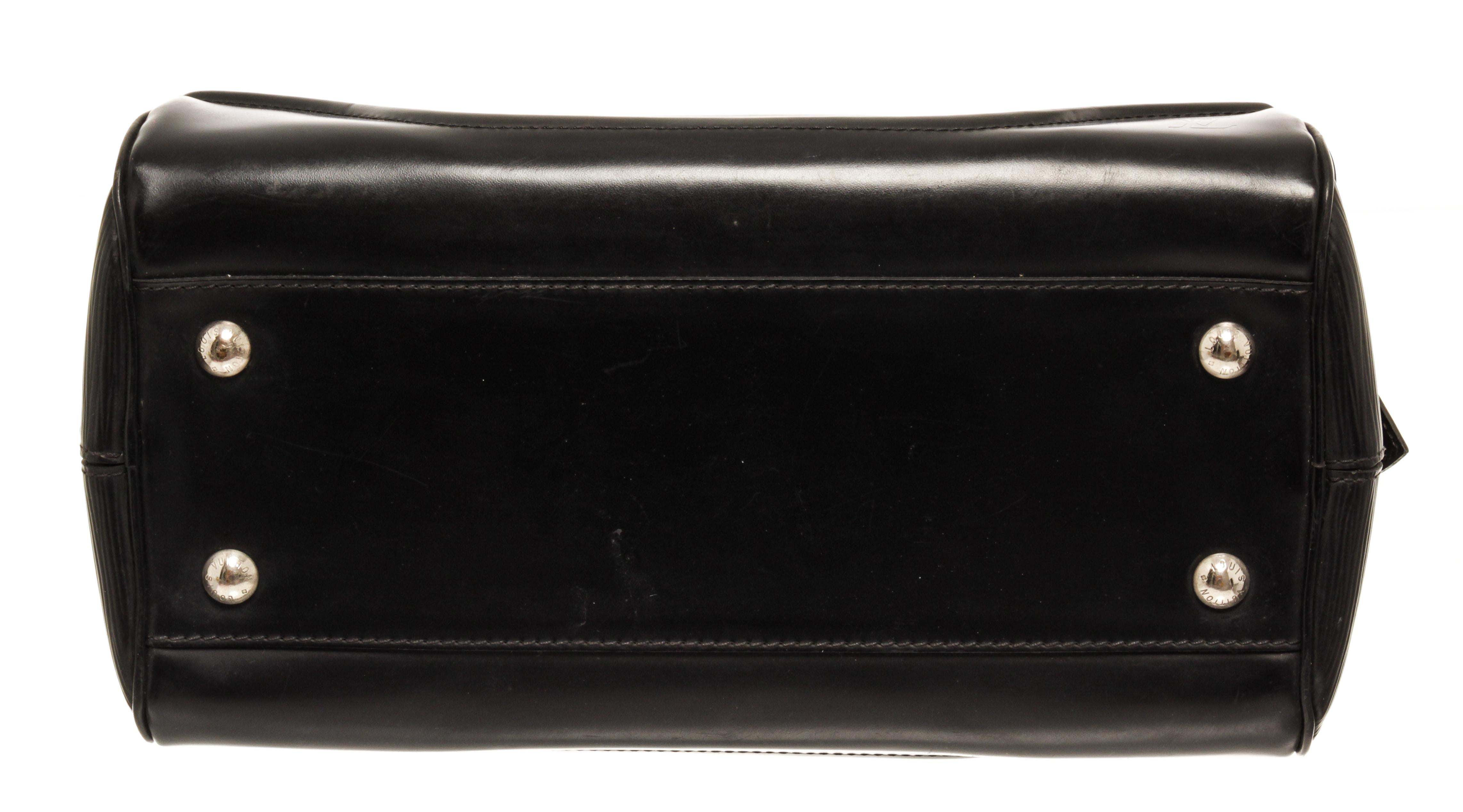 Louis Vuitton Black Epi Leather Bowling Montaigne PM Handbag For Sale 1