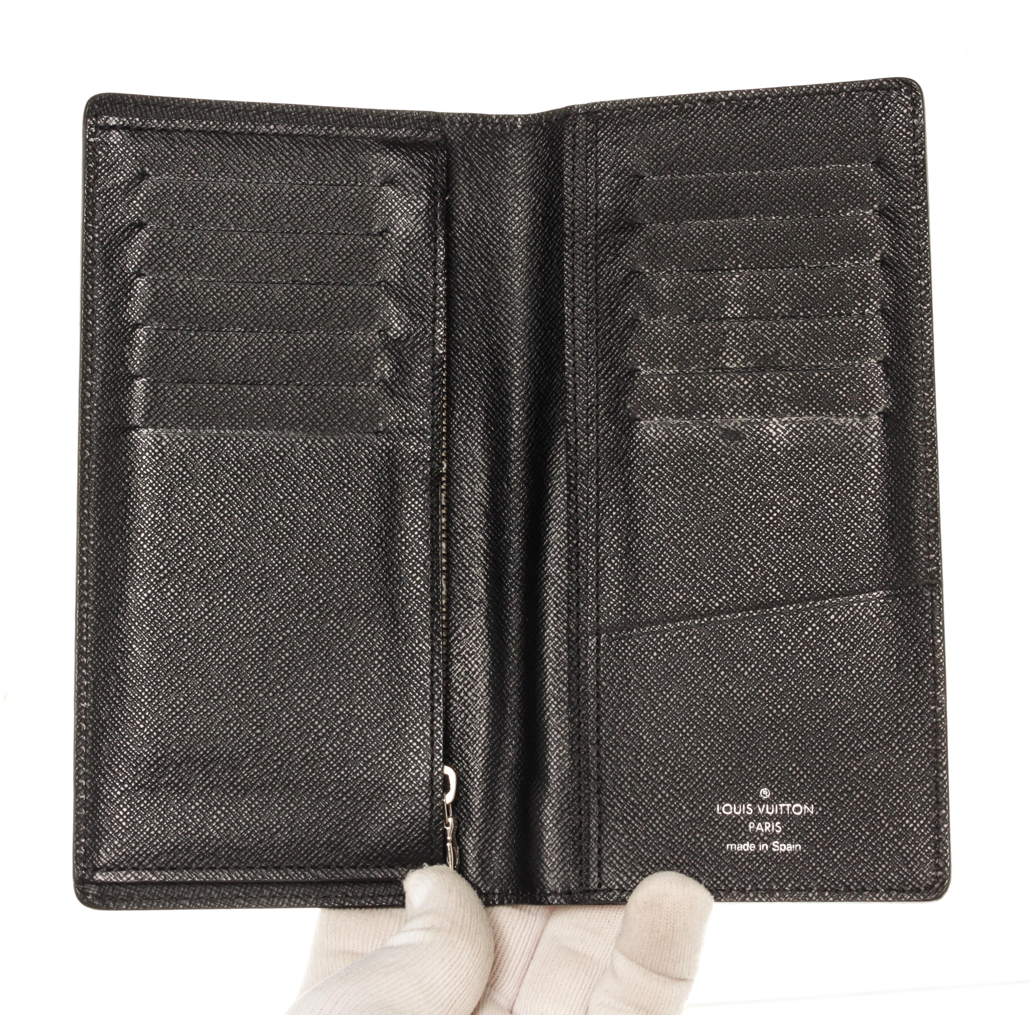 Louis Vuitton Black Epi Leather Brazza Wallet For Sale 1