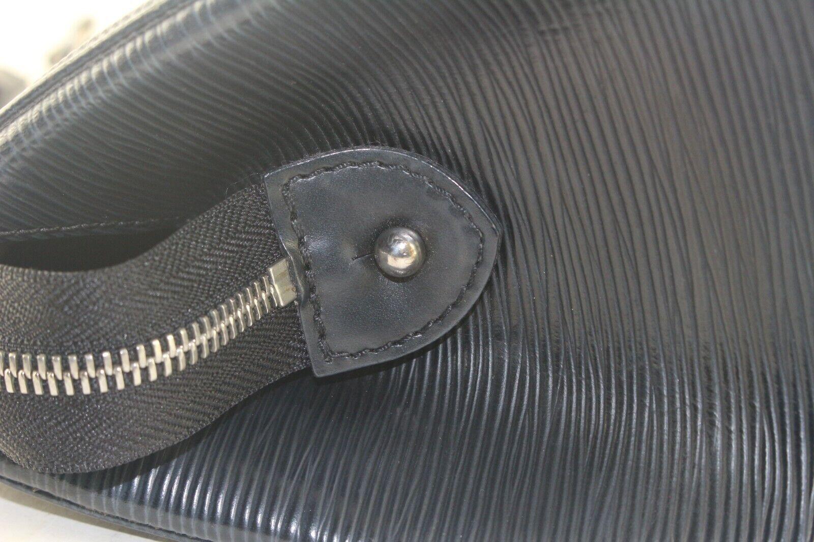 Louis Vuitton Black Epi Leather Brea 2way 1LV921K For Sale 5