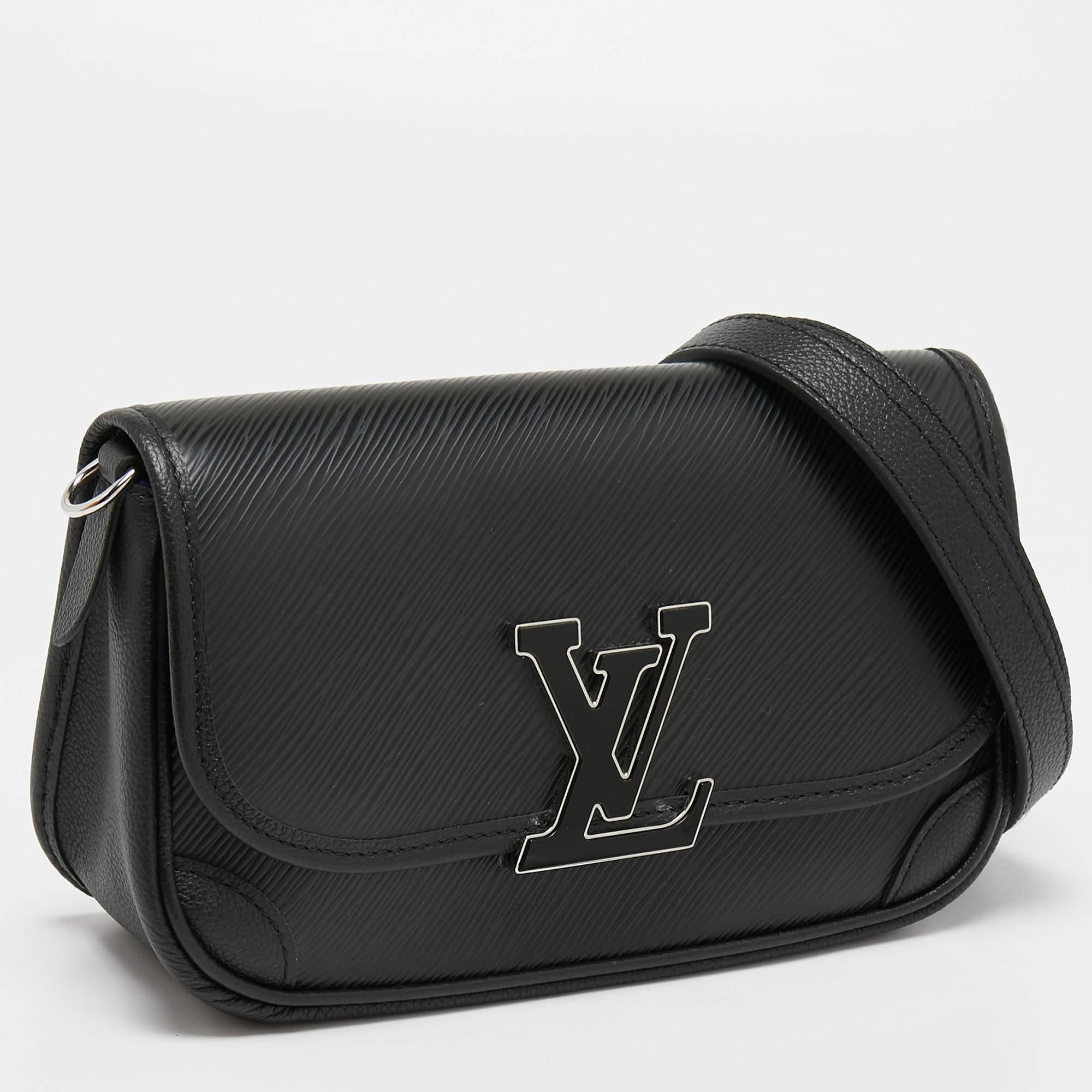 Louis Vuitton Black Epi Leather Buci Bag In Good Condition For Sale In Dubai, Al Qouz 2
