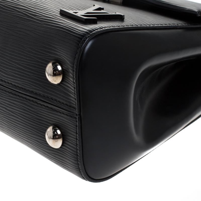 Louis Vuitton - Sac en cuir épi noir « Cluny BB » 4