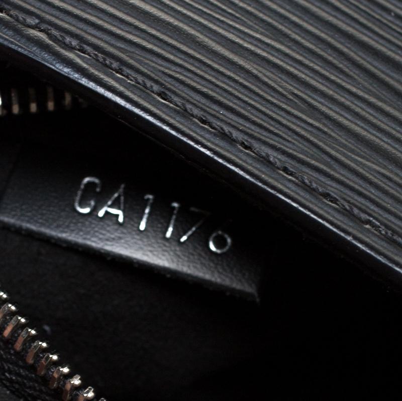 Louis Vuitton - Sac en cuir épi noir « Cluny BB » 2