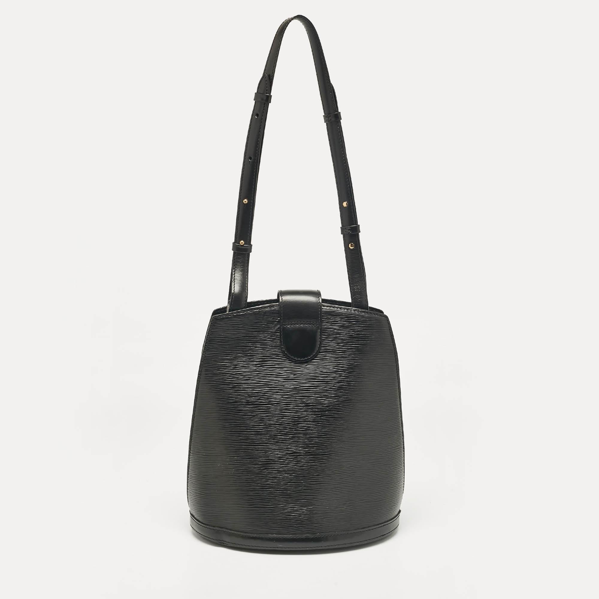 Women's Louis Vuitton Black Epi Leather Cluny Bucket Bag