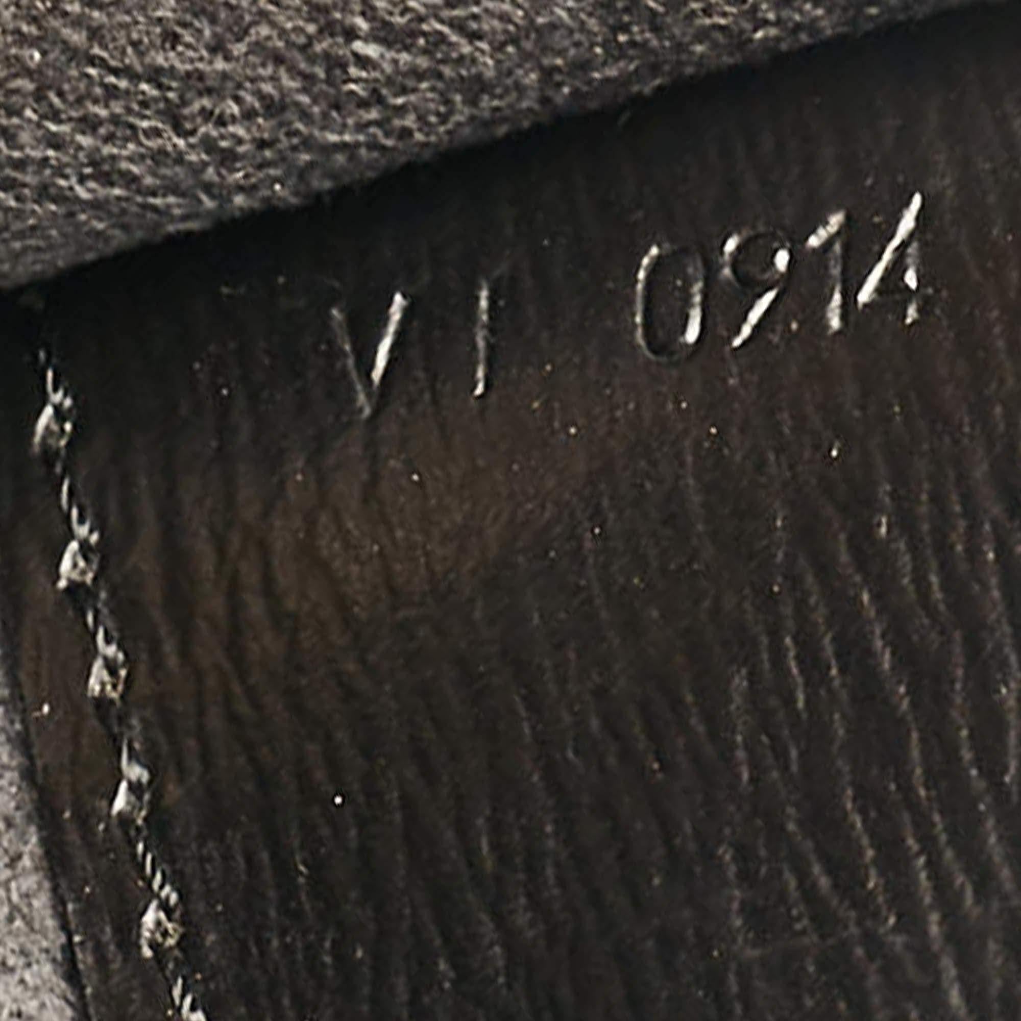 Louis Vuitton Black Epi Leather Cluny Bucket Bag 5