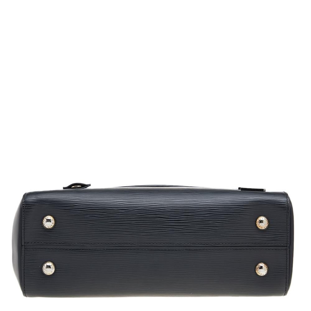 Louis Vuitton Black Epi Leather Cluny MM Bag In Good Condition In Dubai, Al Qouz 2