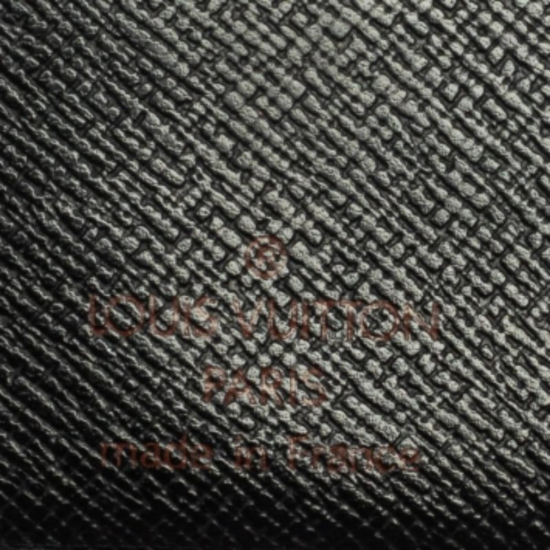 Noir Portefeuille compact en cuir épi noir Louis Vuitton