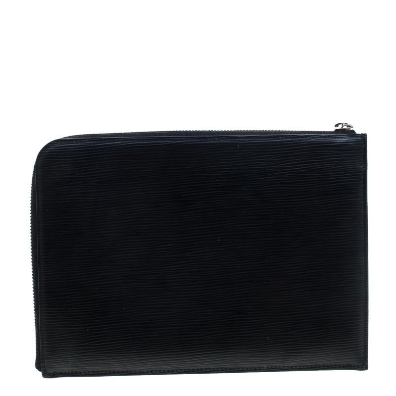 Designed with a sturdy and strong exterior, keep your documents protected and secured in an organised manner with this Documents Portfolio pochette from Louis Vuitton. It has been crafted from black epi leather and designed with a silver-tone zipper