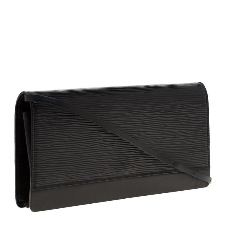 Louis Vuitton Black Epi Leather Honfleur Clutch Bag For Sale at 1stDibs