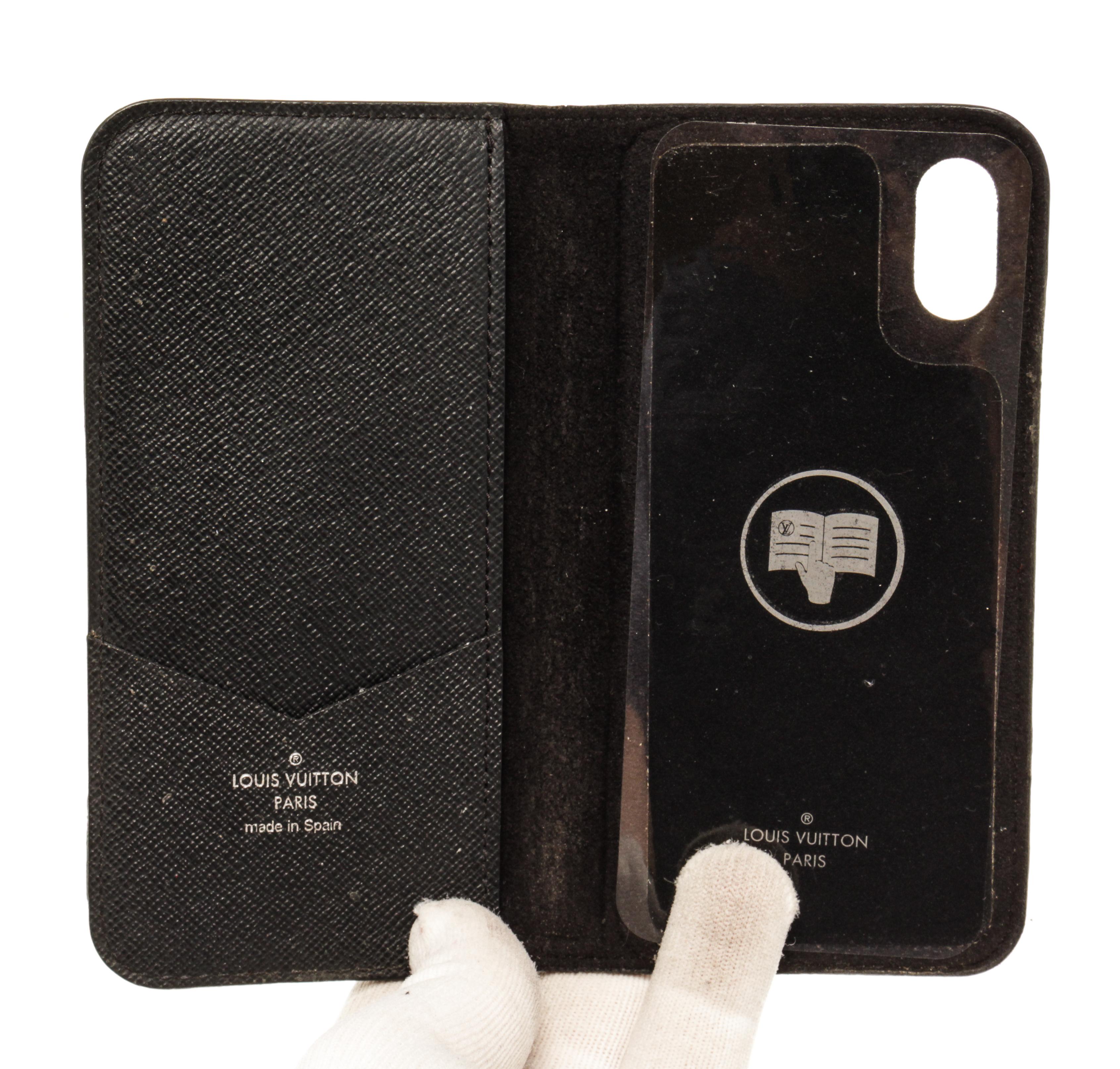 Louis Vuitton Black Epi Leather iPhone X Folio Case In Good Condition For Sale In Irvine, CA