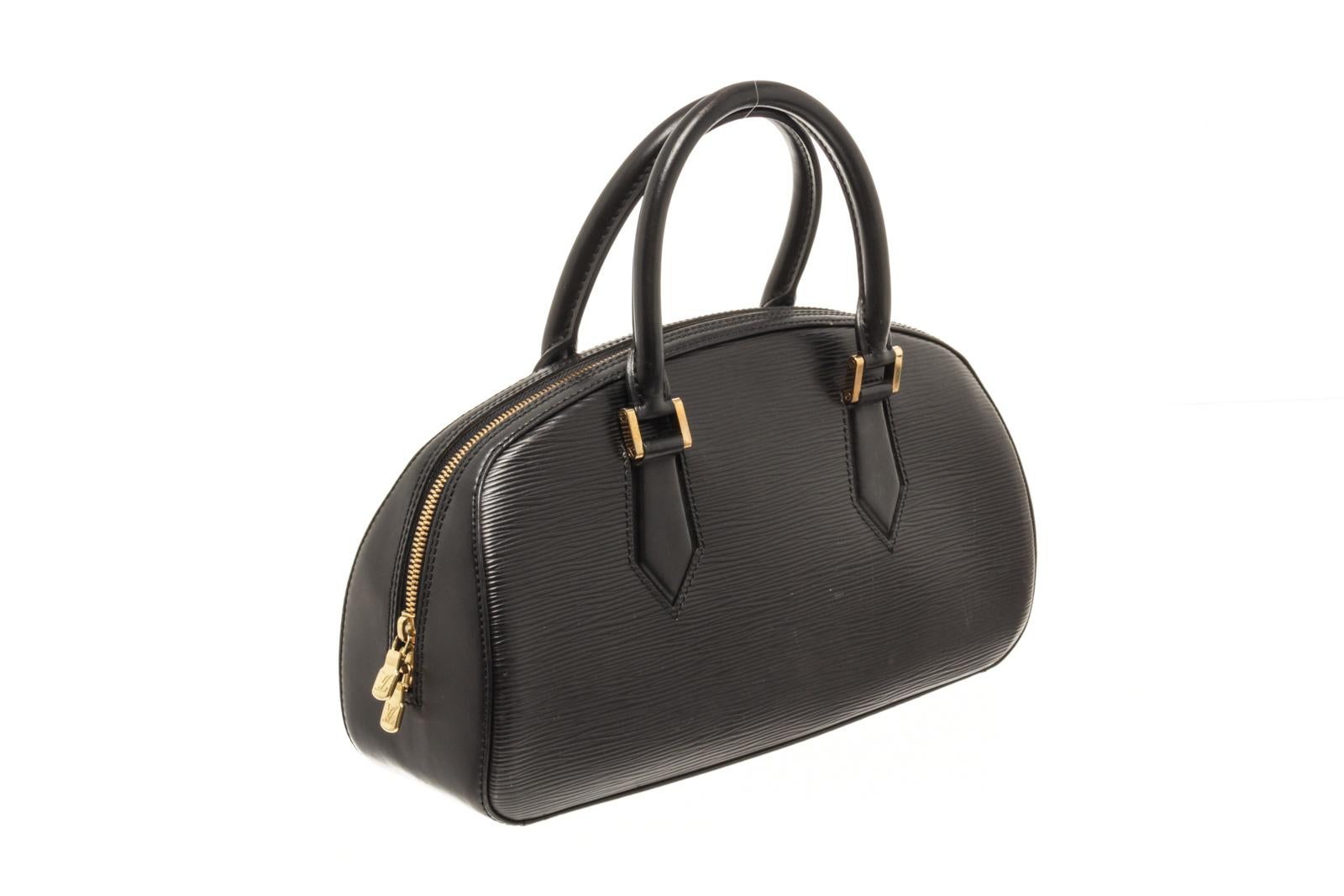 Louis Vuitton Black Epi Leather Jasmine Bag In Good Condition In Irvine, CA